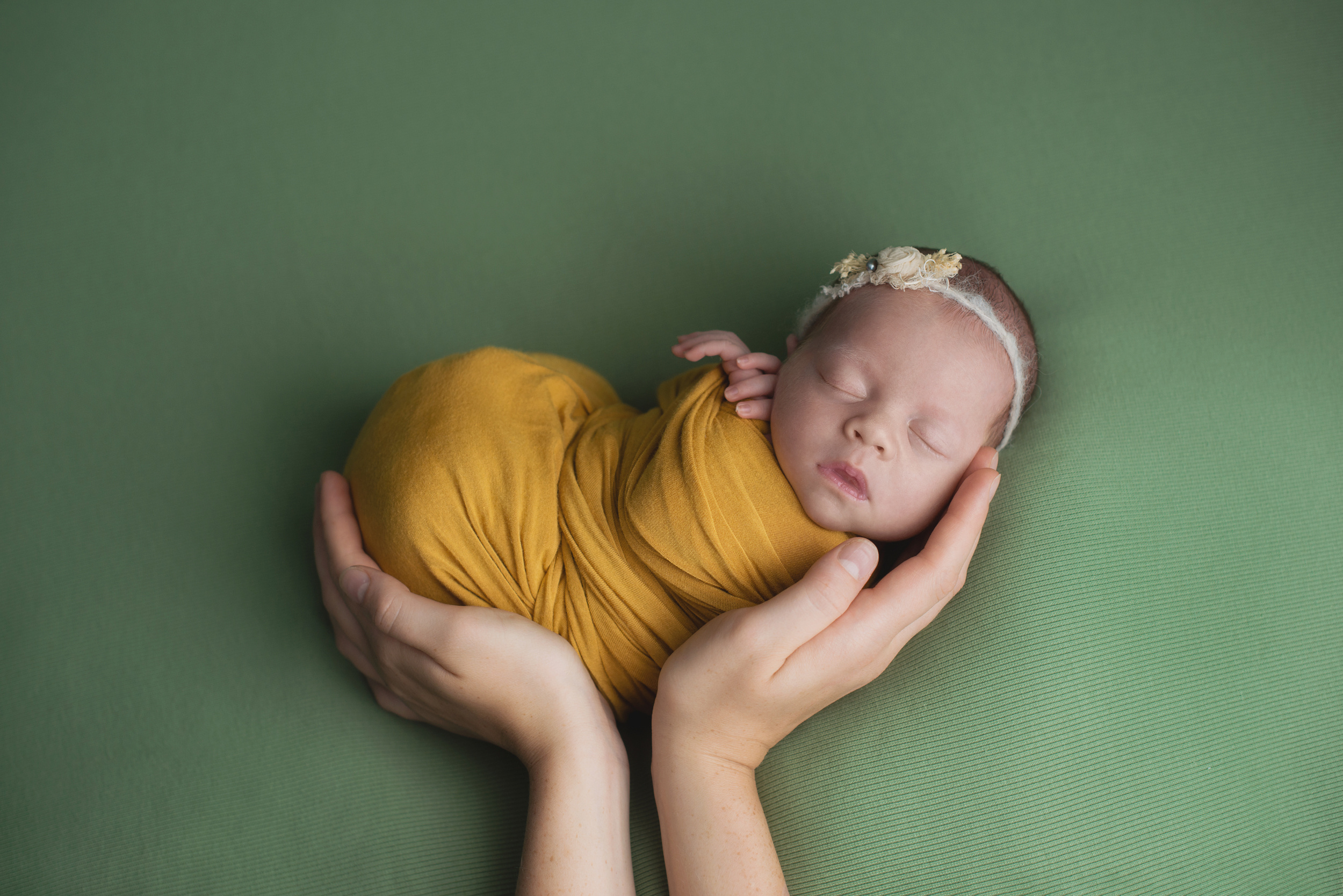Фотосъемка новорожденного. Фотограф беременности, новорожденных и детей до года в Челябинске Волк