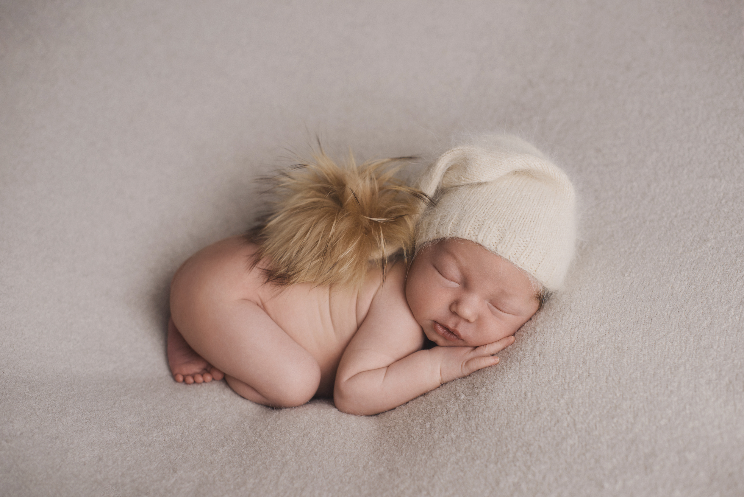 Фотосъемка новорожденного. Фотограф беременности, новорожденных и детей до года в Челябинске Волк