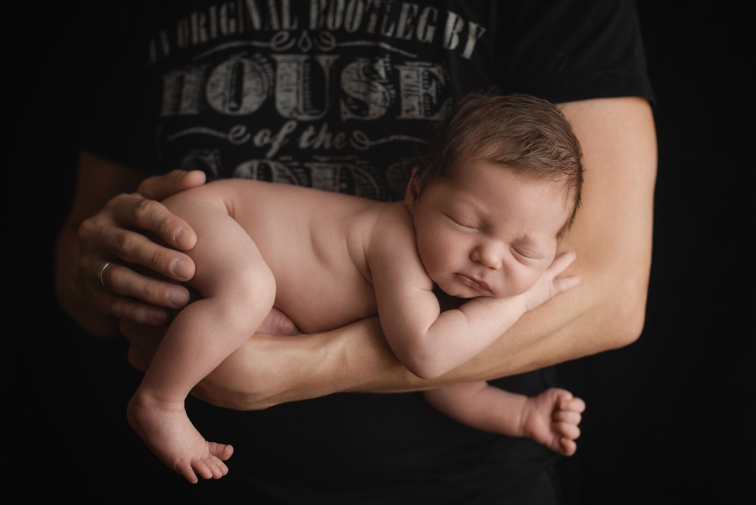 Фотосъемка новорожденного. Фотограф беременности, новорожденных и детей до года в Челябинске Волк