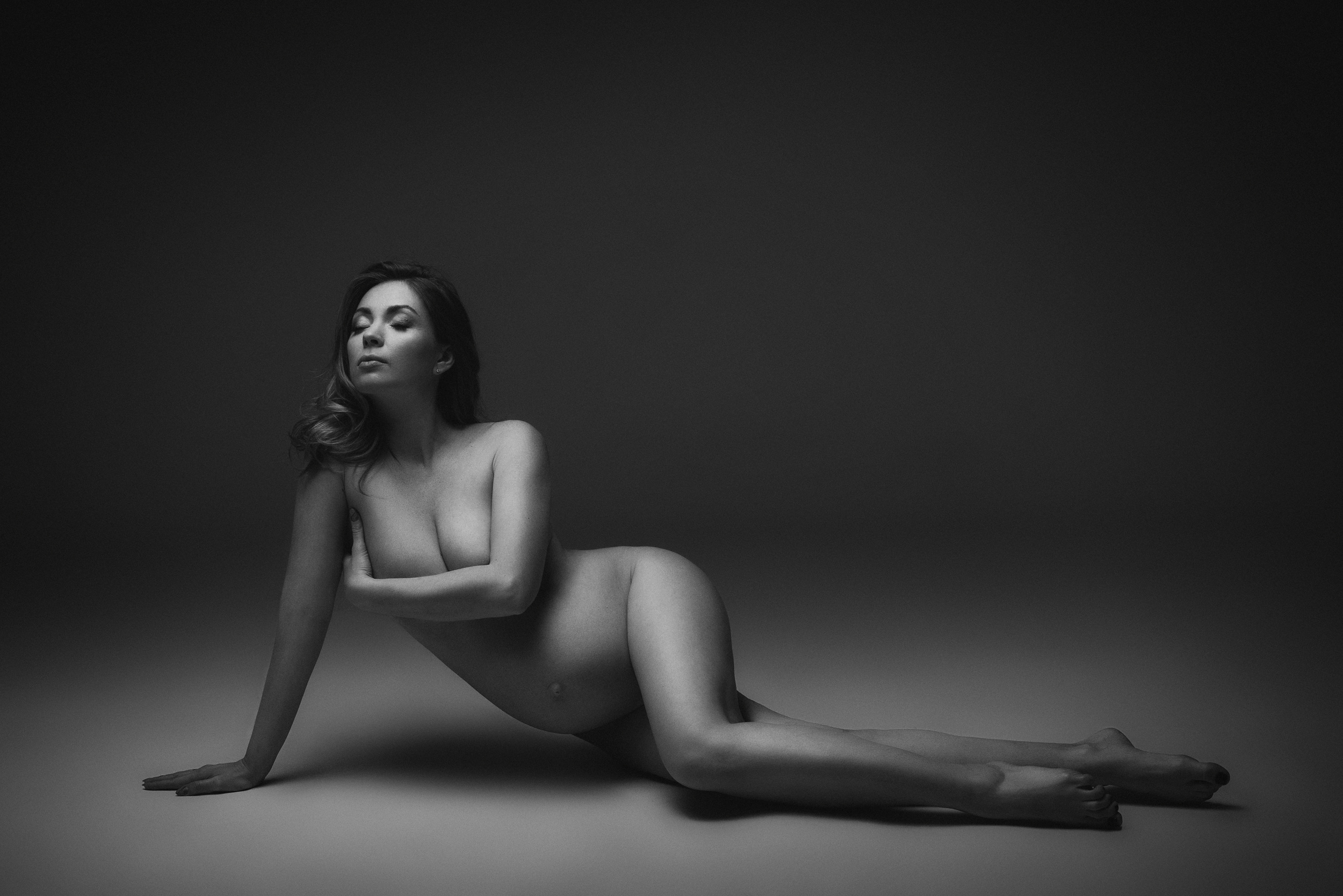 Фотосъемка беременности. Фотограф беременности, новорожденных и детей до года в Челябинске Волк