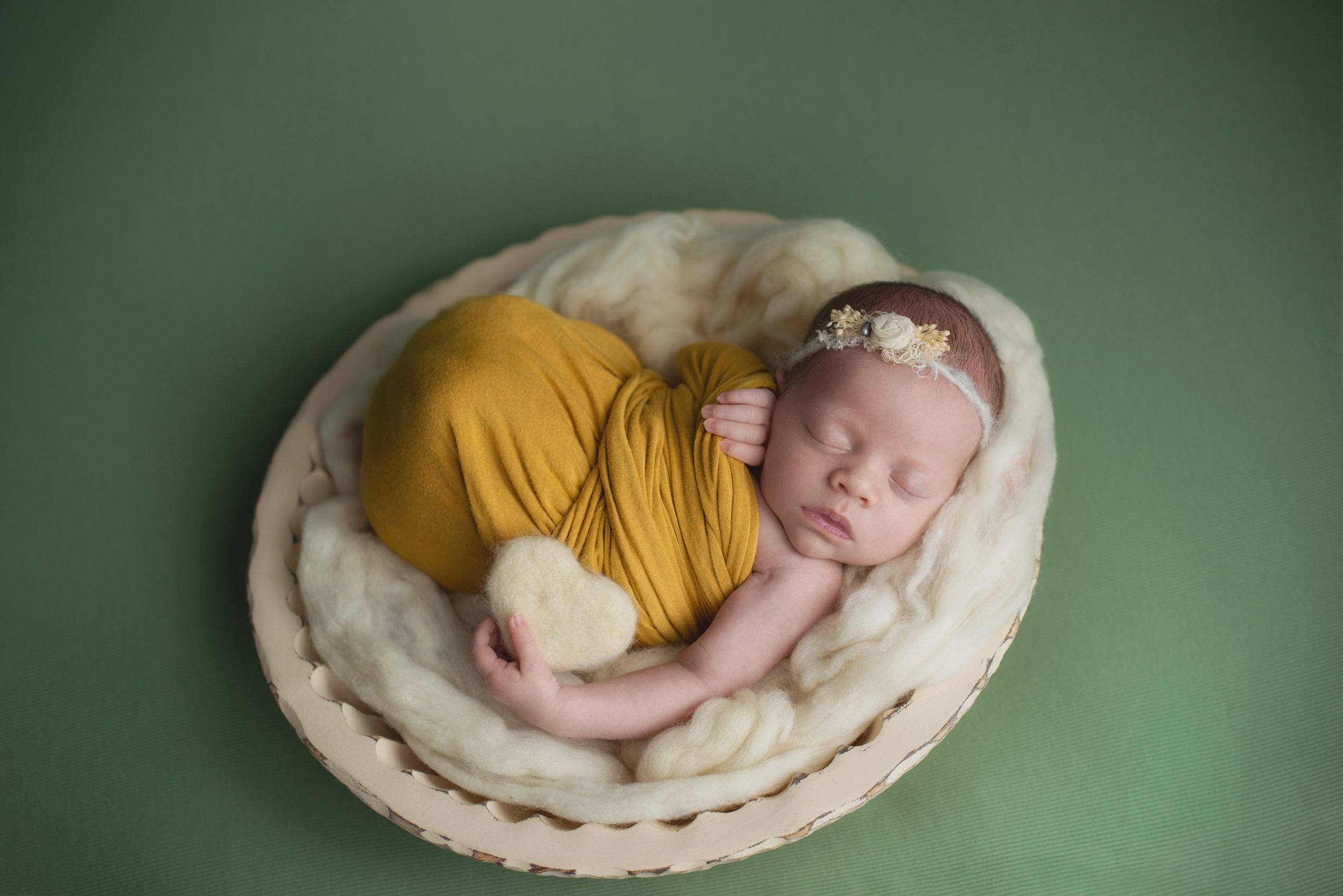 Фотосъемка новорожденного. Фотограф беременности, новорожденных и детей до года в Челябинске Волк