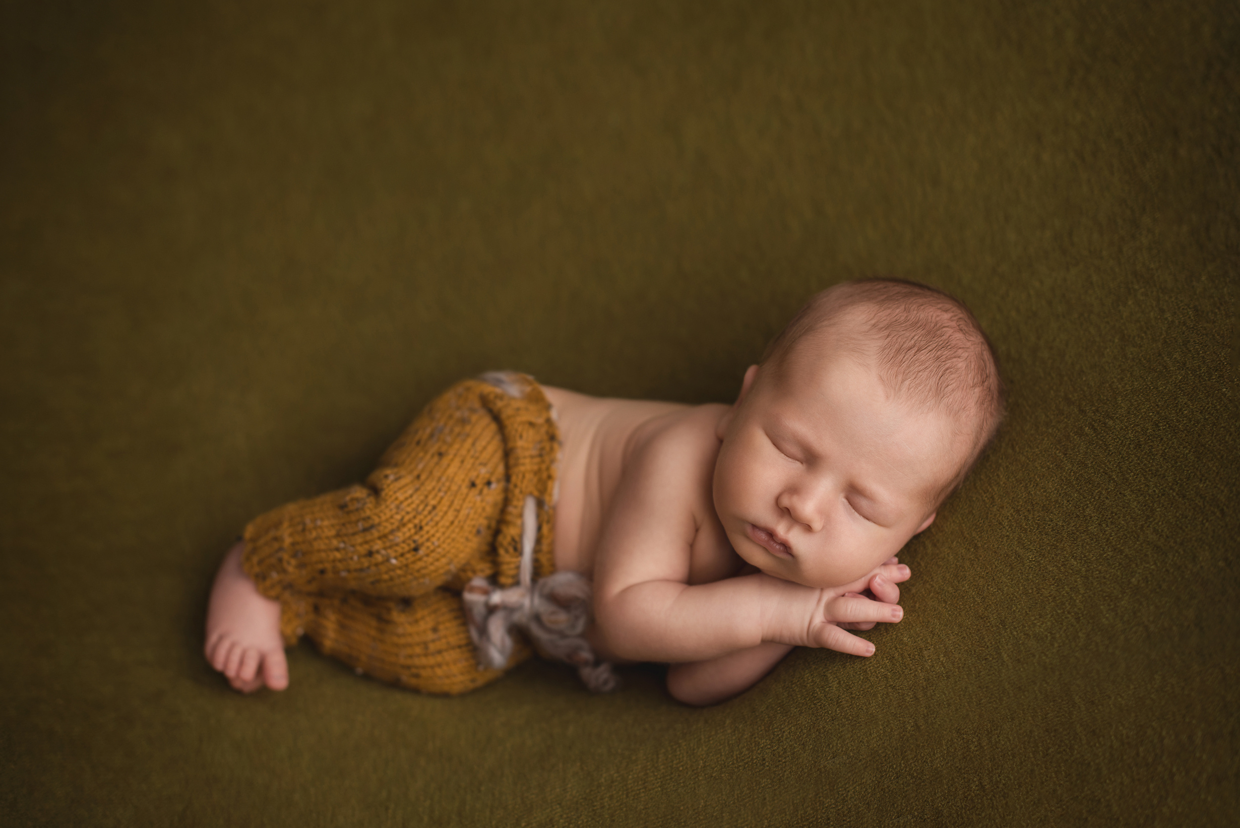 Фотосъемка новорожденного. Фотограф беременности, новорожденных и детей до года в Челябинске Волк