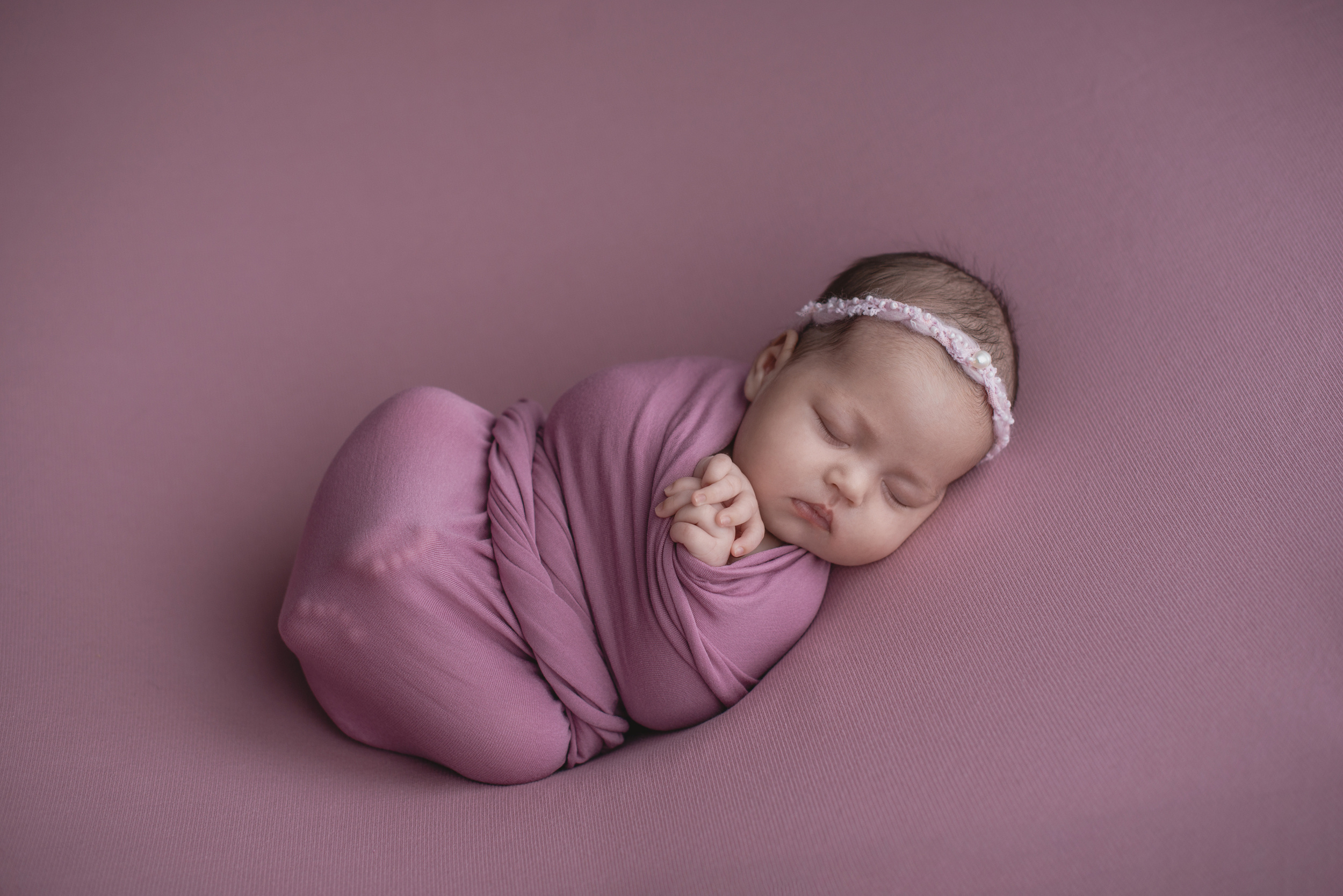 Фотосъемка новорожденного. Фотограф беременности, новорожденных и детей до года в Челябинске Волк