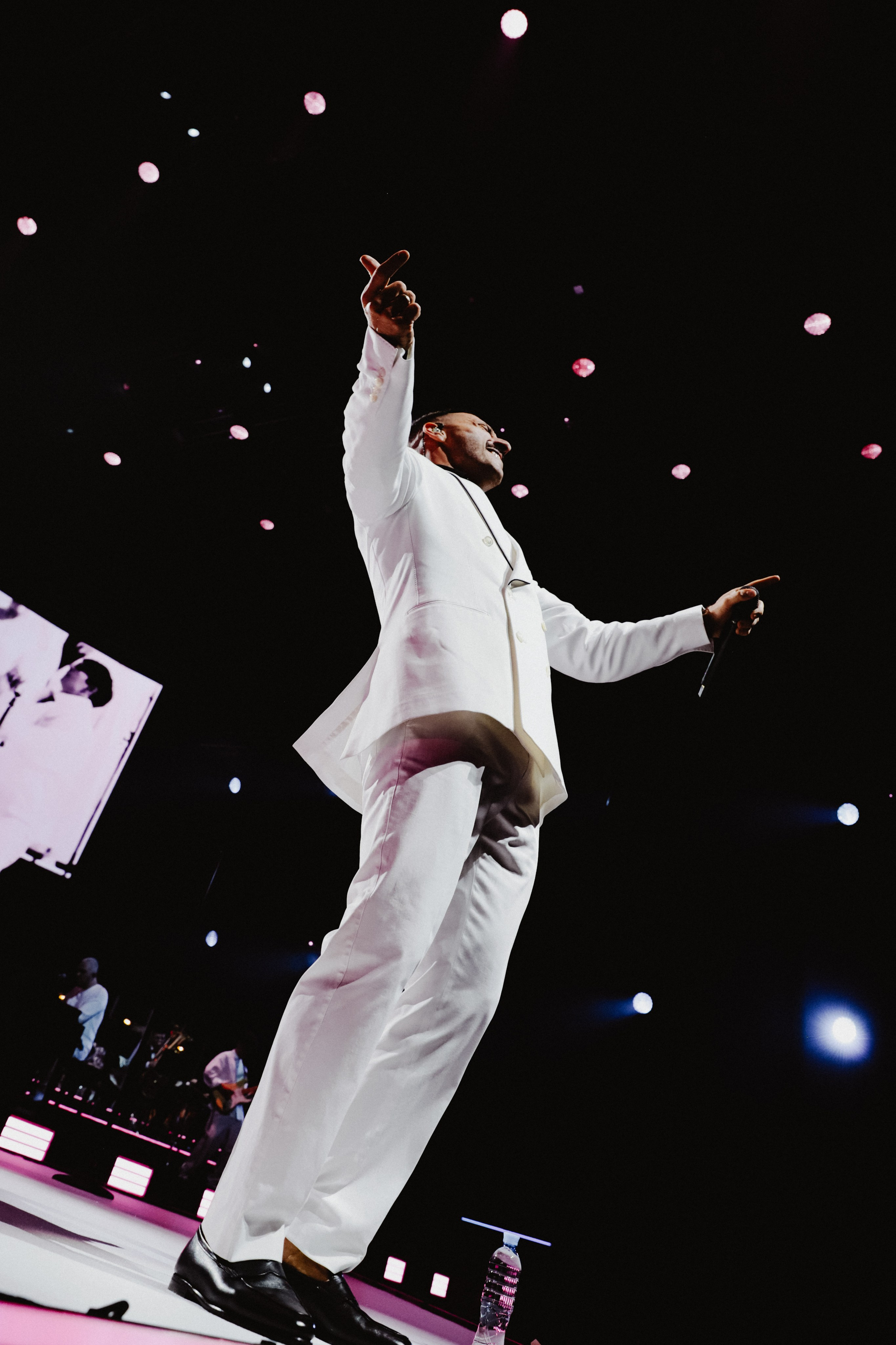 Концертная съёмка: эмоции и энергия в кадре. Профессиональный фотограф звезд, концертов и спортивных событий