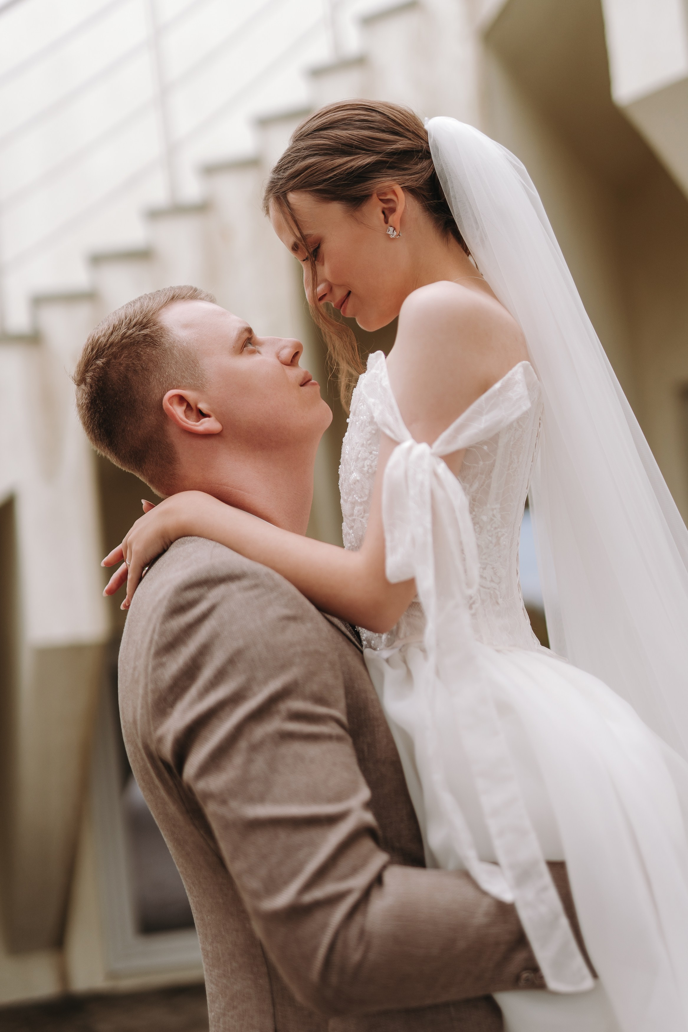 БАНКЕТНЫЙ ЗАЛ ТОРТУГА, ВЕДУЩИЙ АНДРЕЙ ОГНЕВ