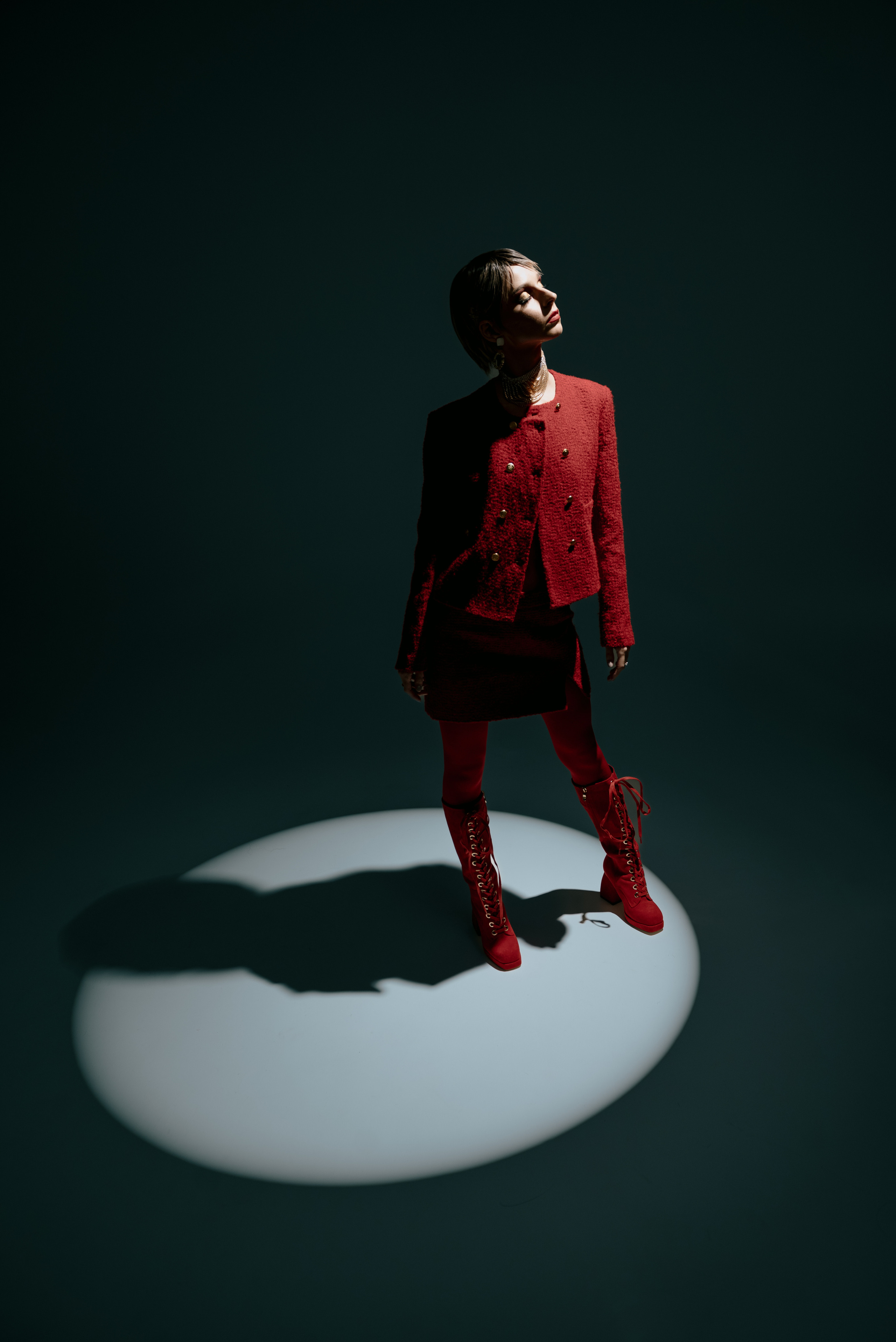 Red look. Z H U R A V L E V