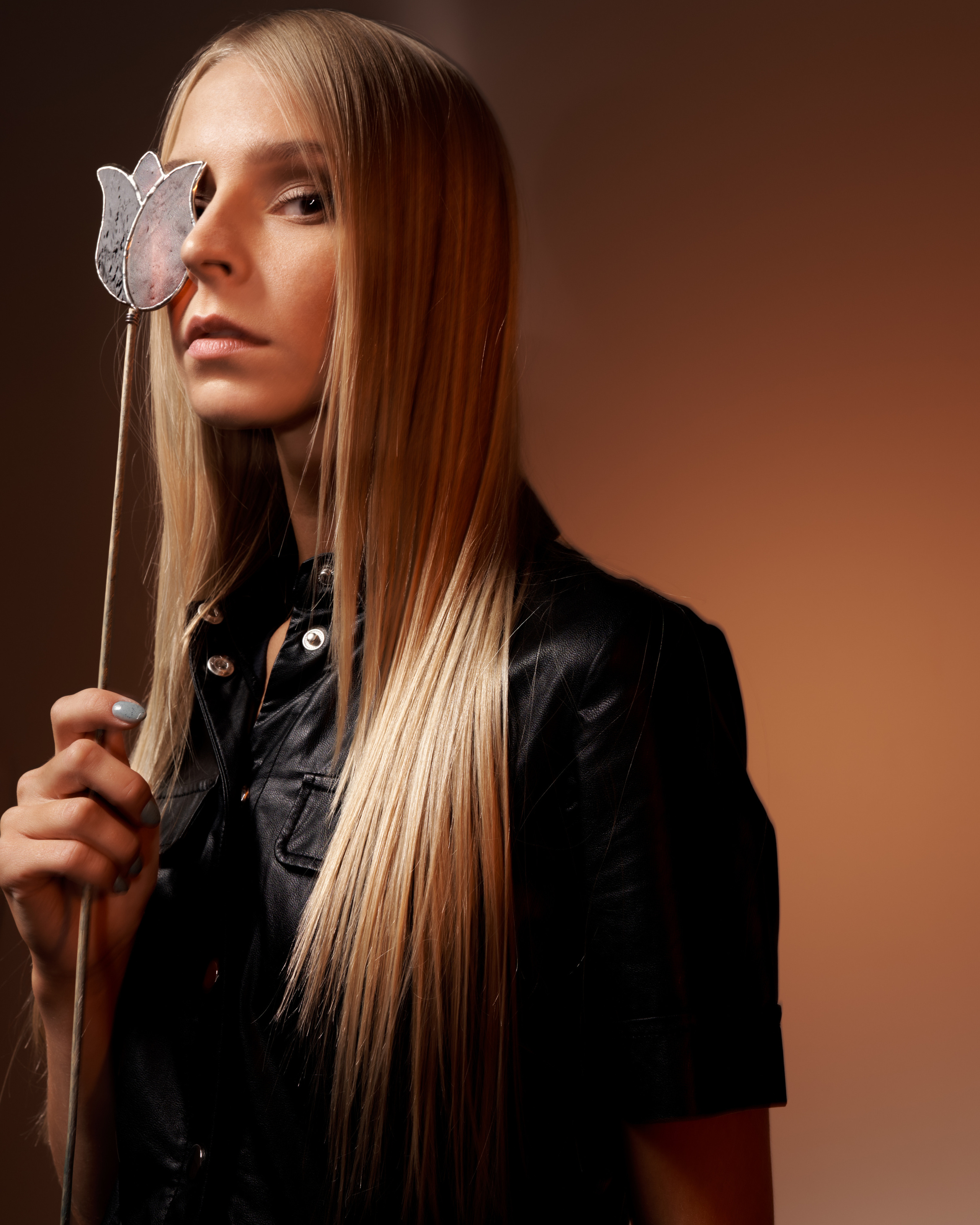 Оля. Z H U R A V L E V