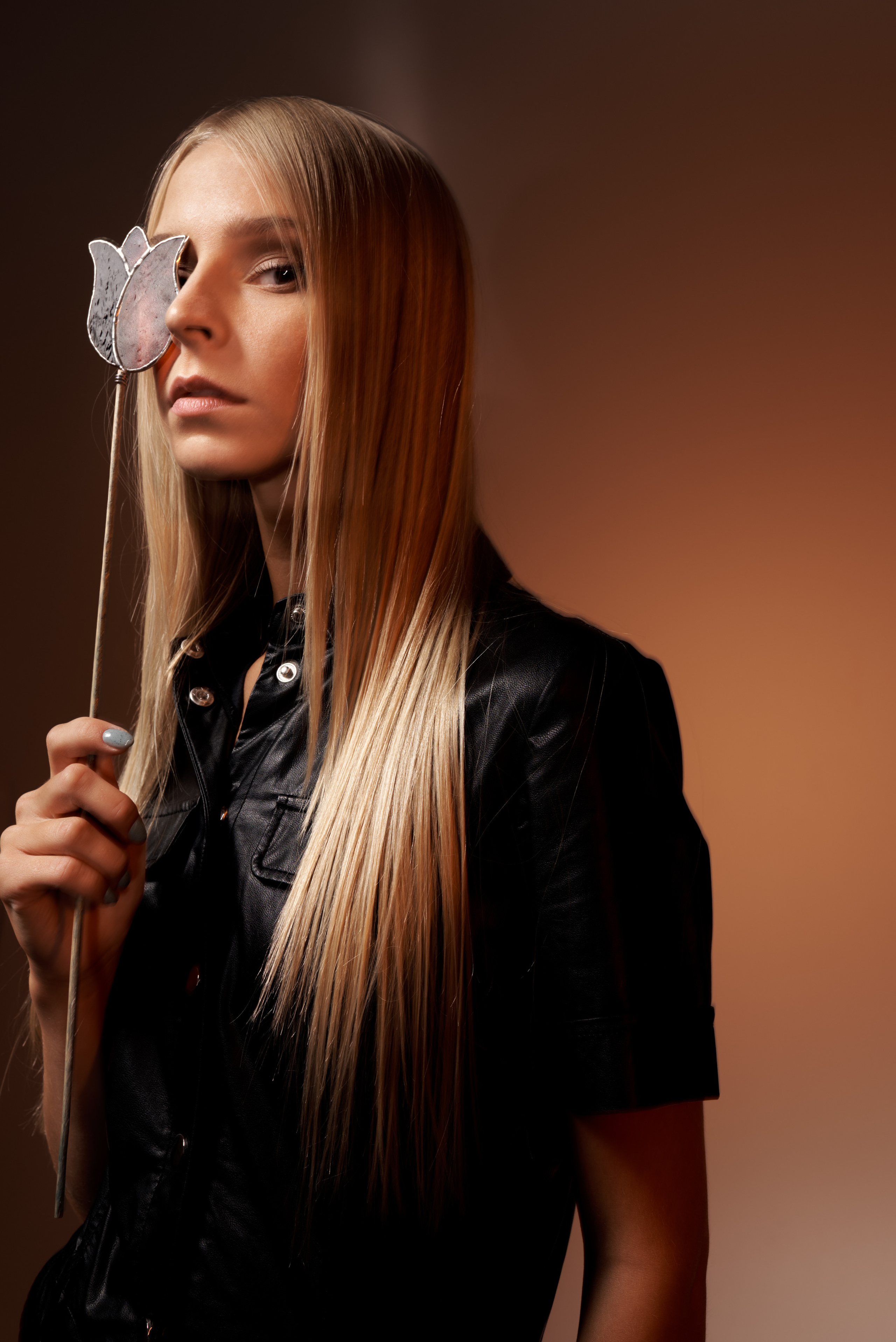 Оля. Z H U R A V L E V