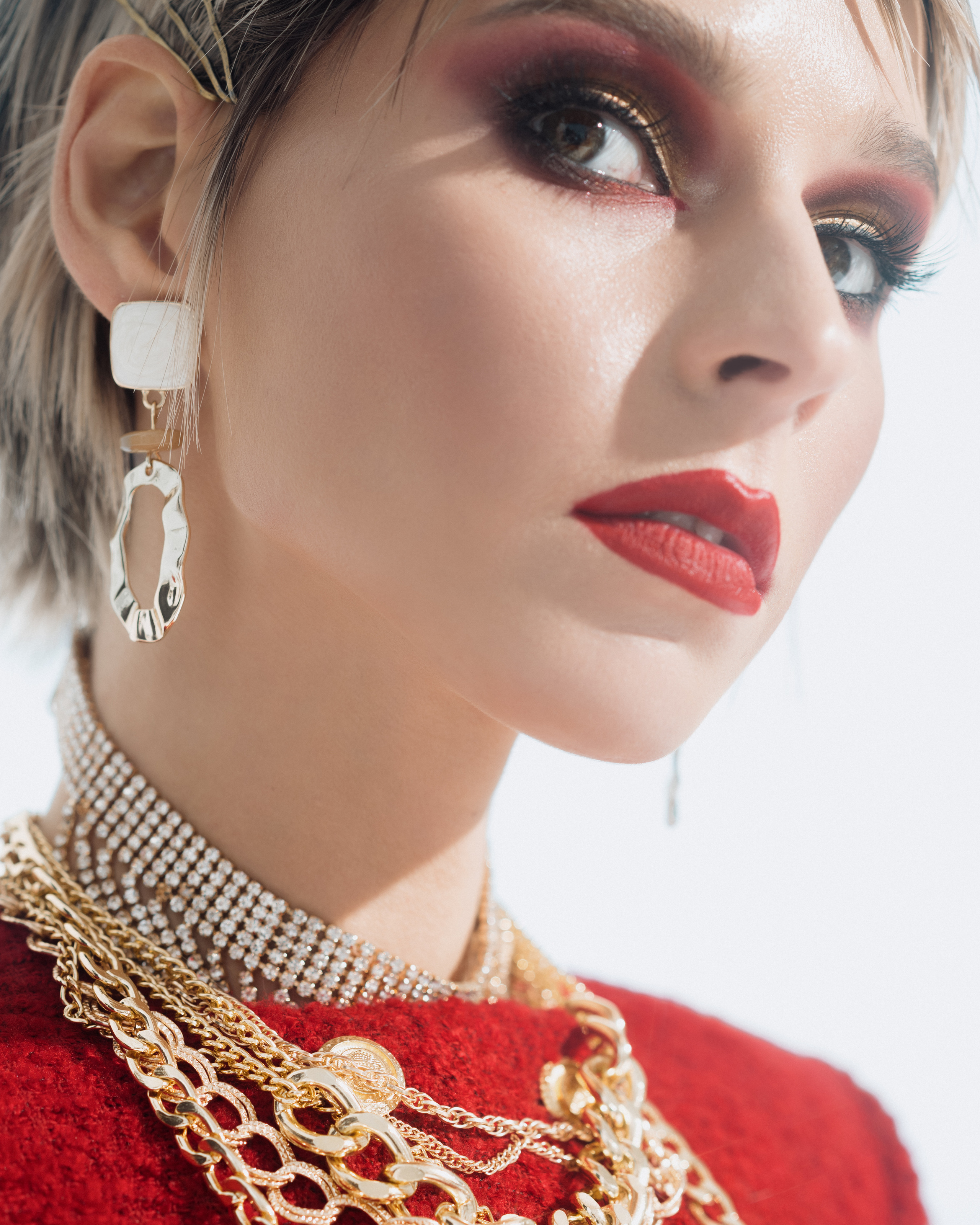 I need more gold. Z H U R A V L E V