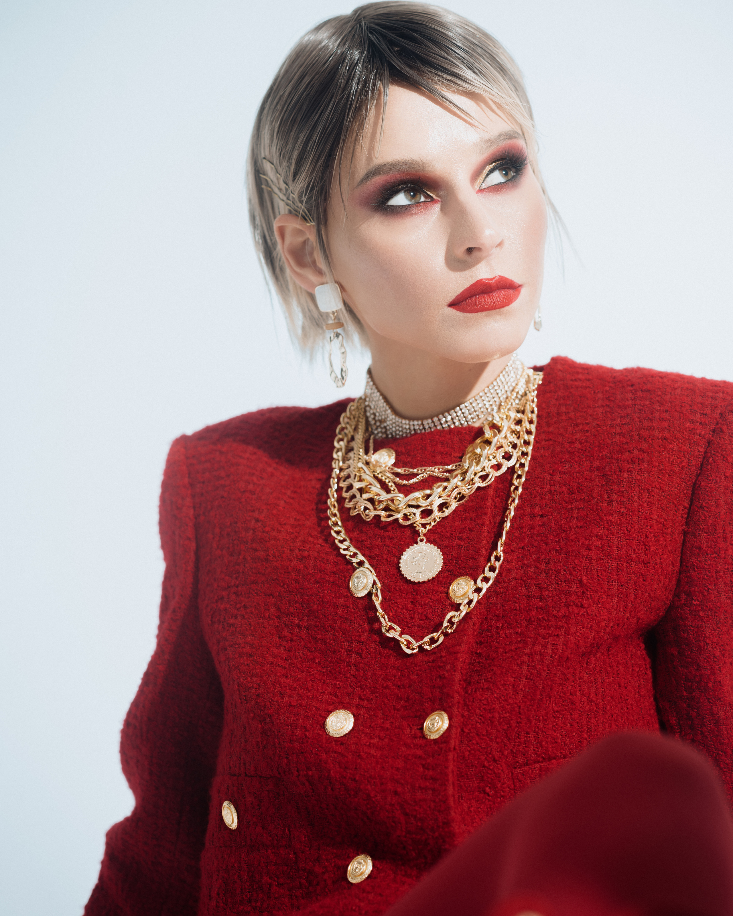 I need more gold. Z H U R A V L E V