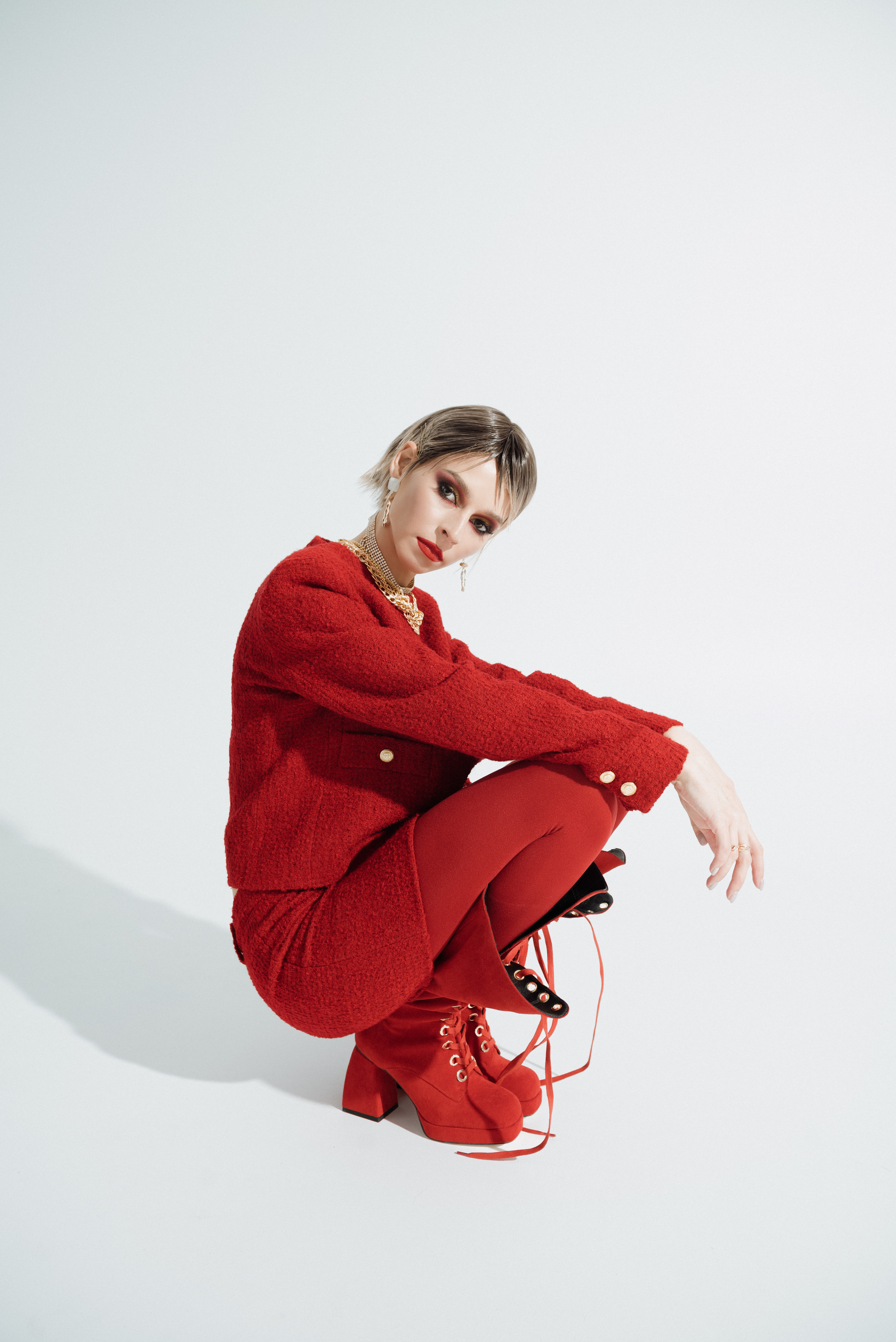 I need more gold. Z H U R A V L E V