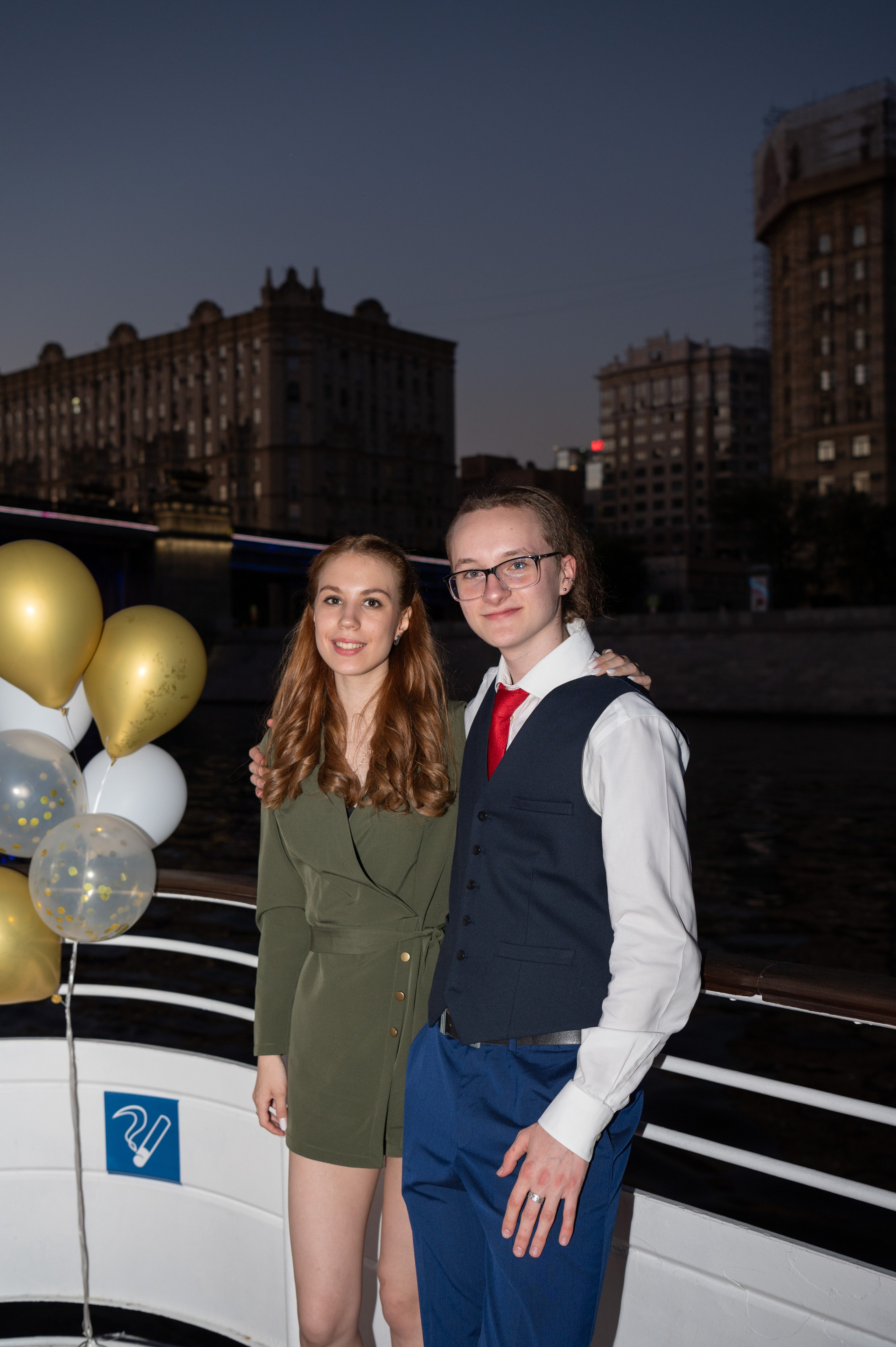 Выпускной вечер 11 класс на теплоходе. Детский и семейный фотограф г. Москва Оксана Катаджи