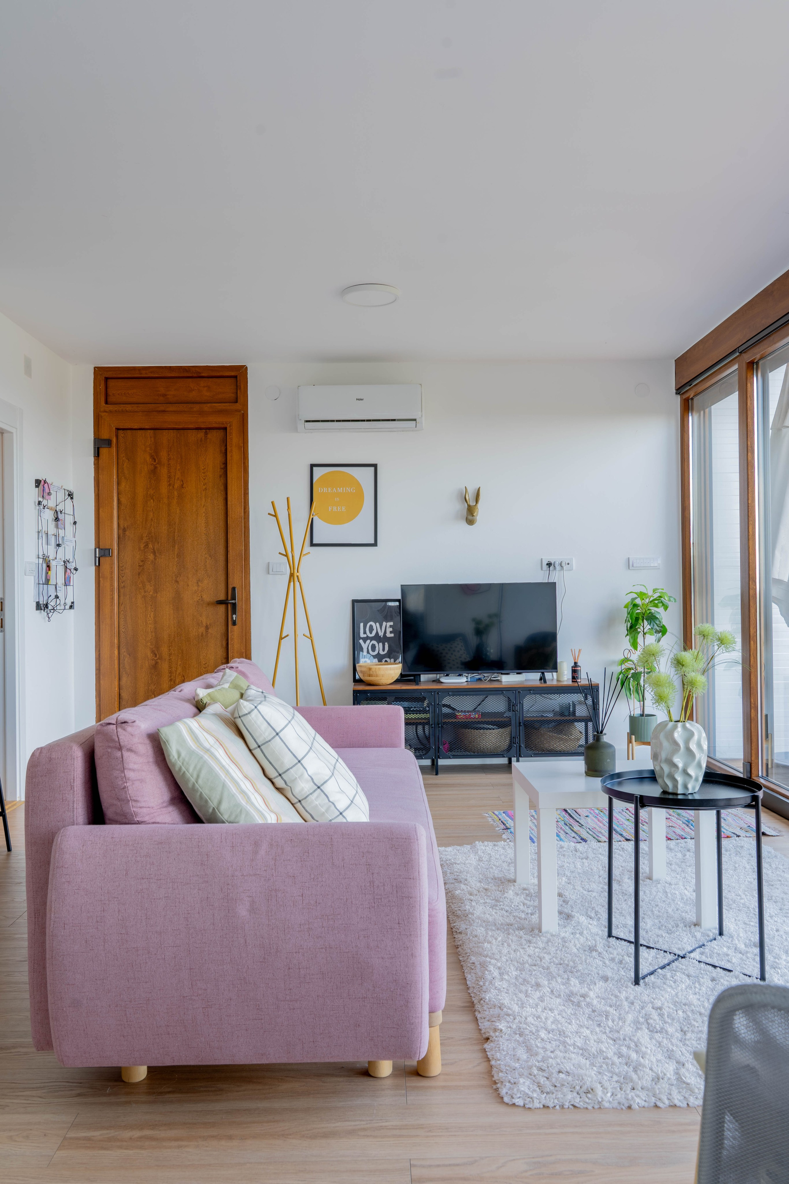 Rent a NEST Arandjelovac. Меня зовут Лиана.я видеограф и фотограф 📍 Работаю в Москве и МО