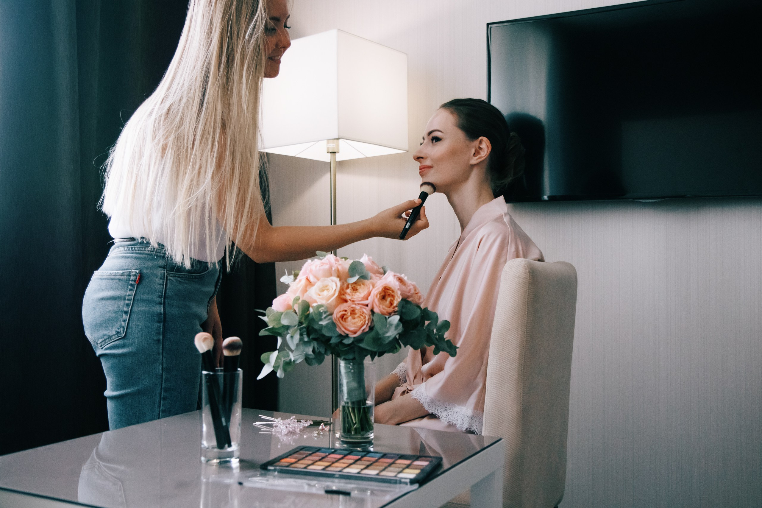 Погода была ужасная, а трамвайчик красным. Свадебный и репортажный фотограф в Новосибирске Матлак Дарья