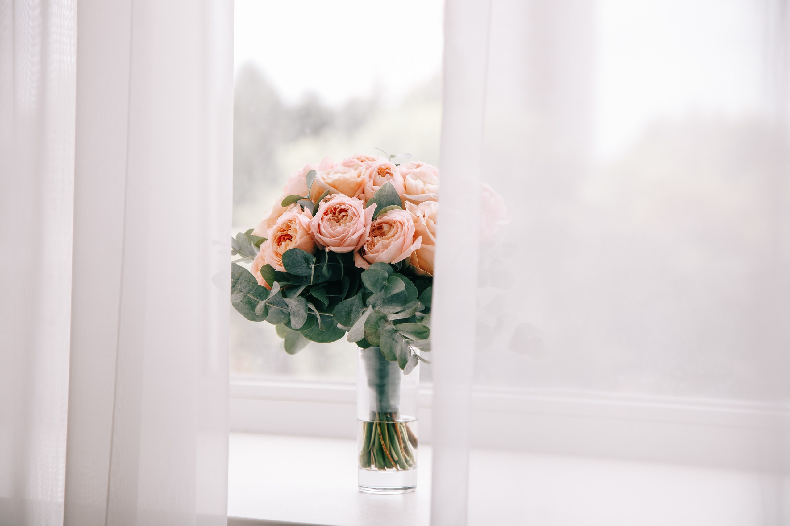 Погода была ужасная, а трамвайчик красным. Свадебный и репортажный фотограф в Новосибирске Матлак Дарья