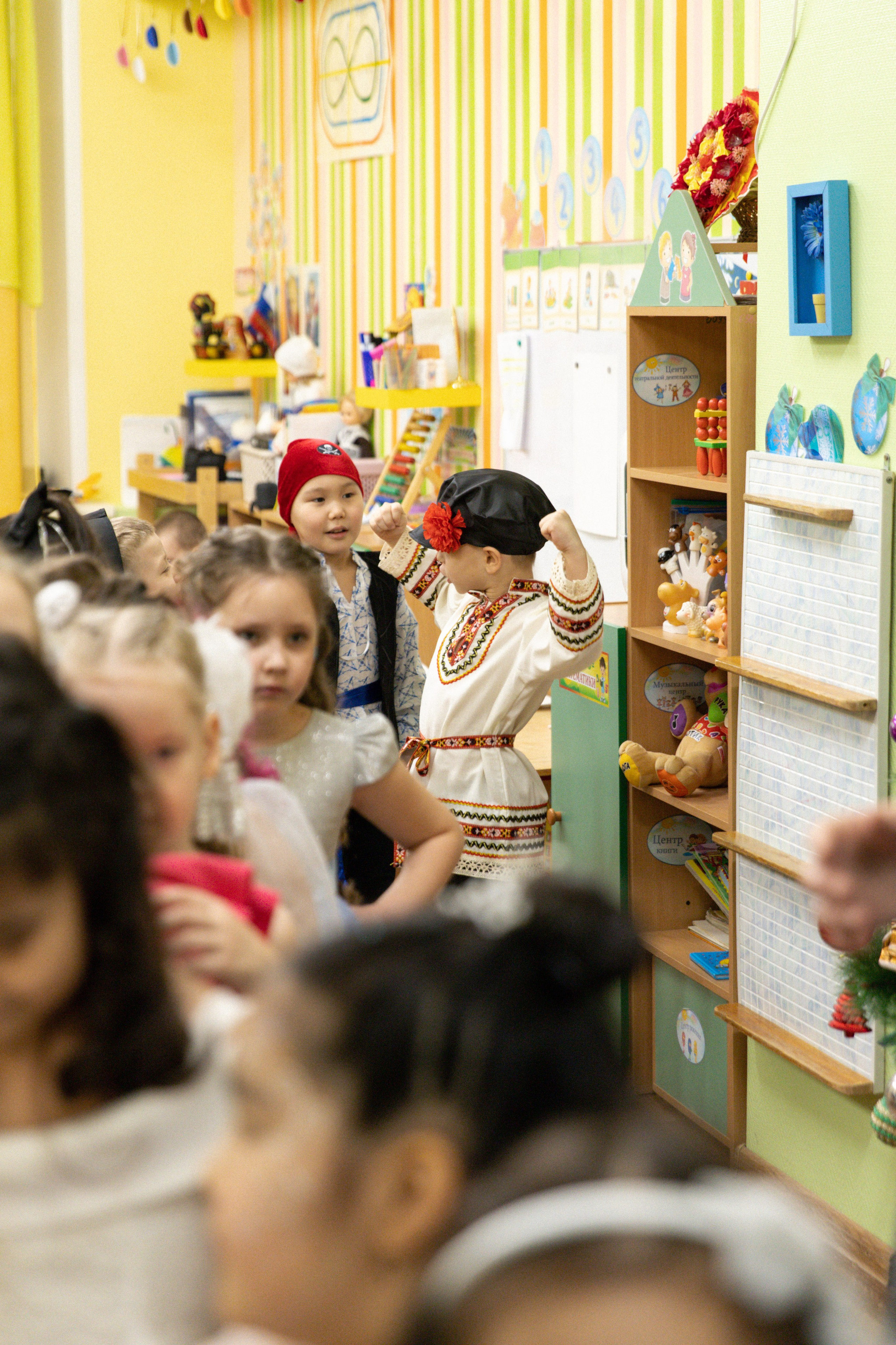Утренники. Литовкина Анастасия фотограф, выпускные альбомы г. Мирный