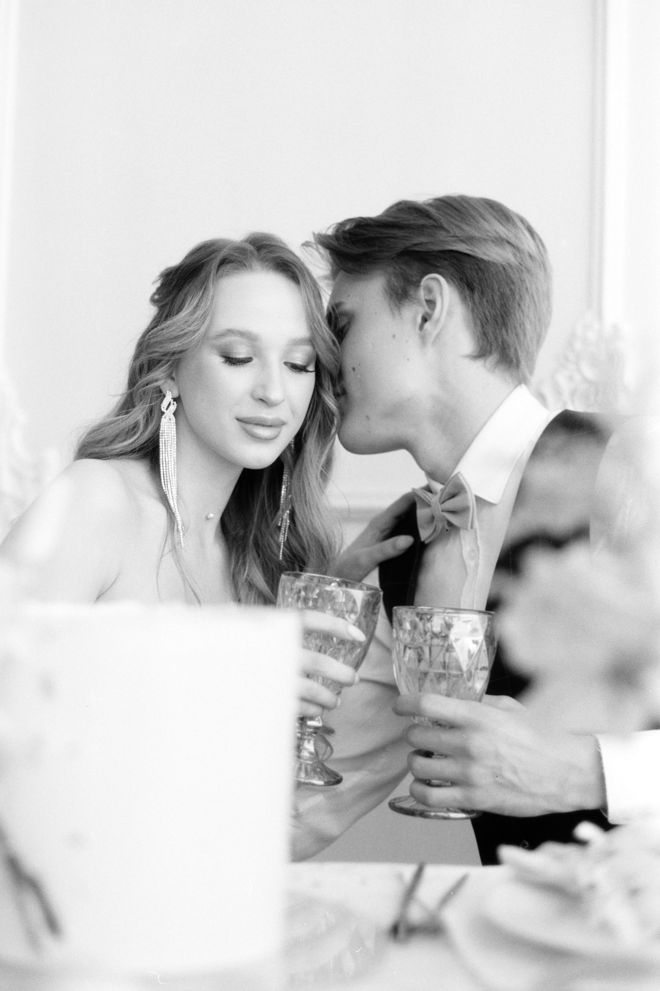 Свадебная фотосессия Кирилла и Алены в фотостудии