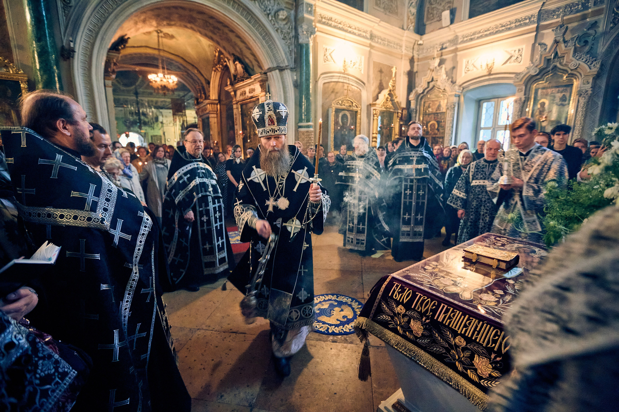 Утреня Погребение Спасителя. DMITRY MOISEENKO — фотограф, художник, топ-стилист