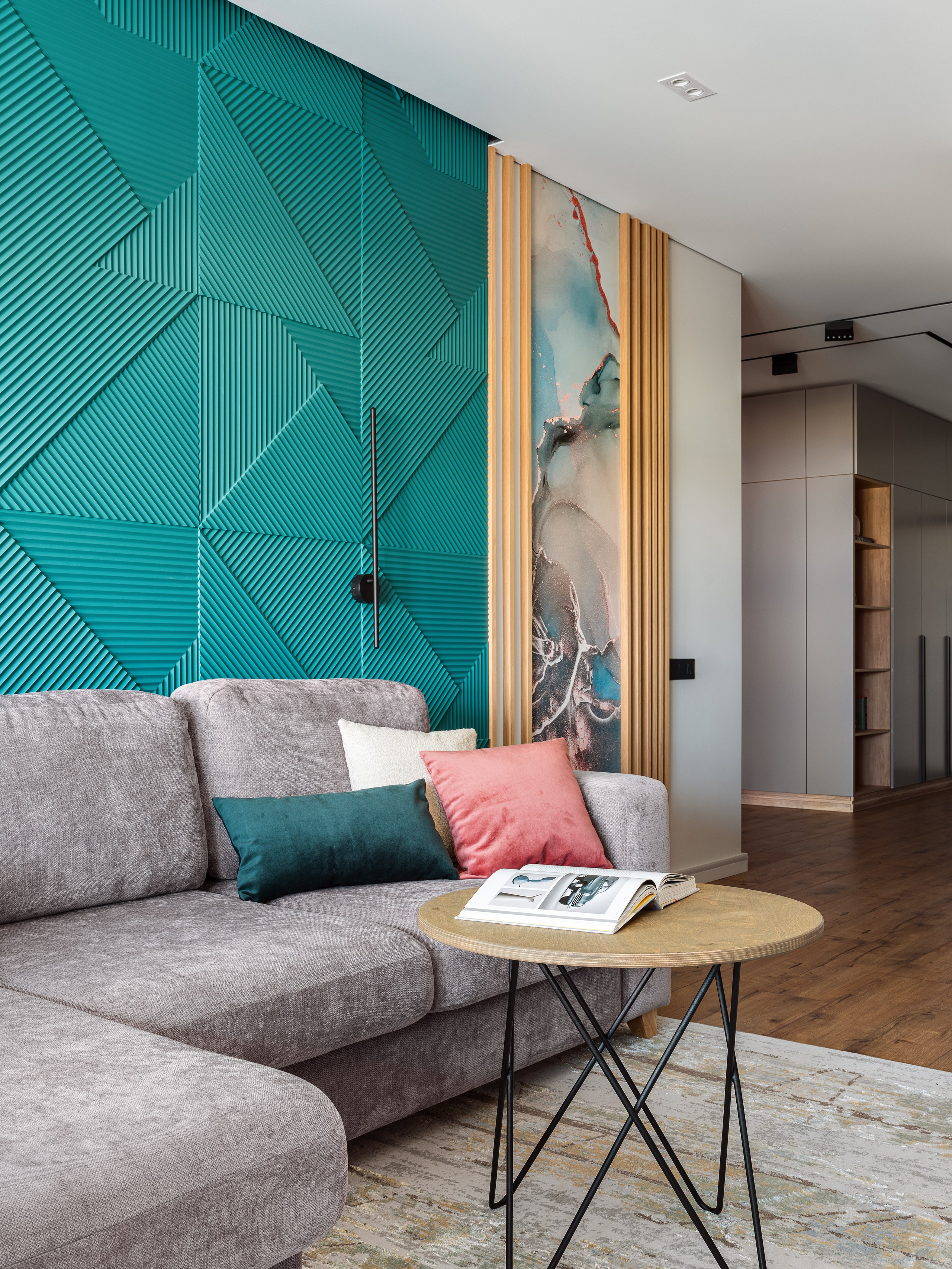 Квартира в Сочи (дизайнеры Ренат Байчуков и Алеся Кириенко, стилист Екатерина Ракитина, интерьерный фотограф Сергей Денисенко)