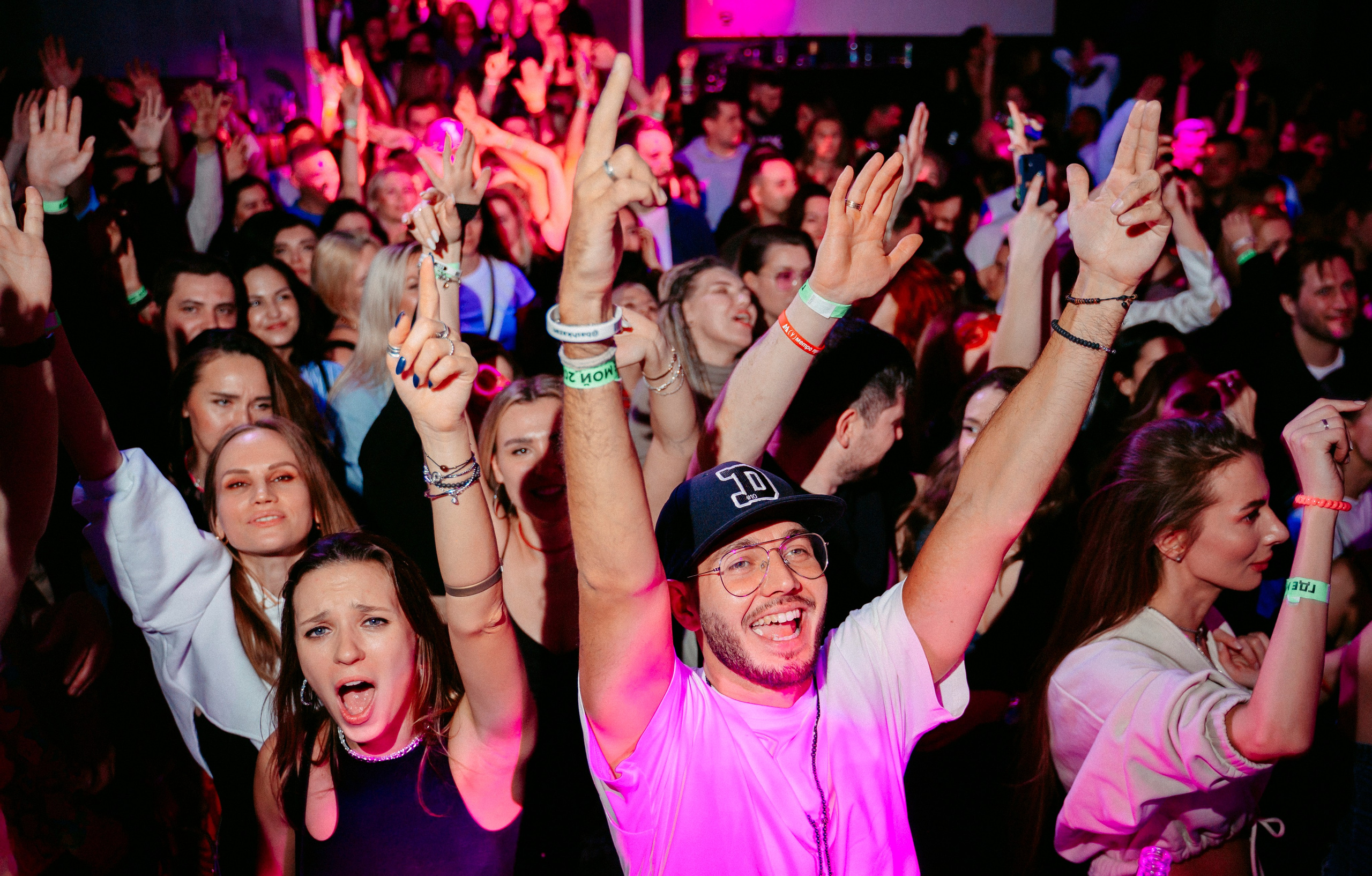 Где мой 2007: ностальгия и Катя Чехова / 2023. Саша Копылов, фотограф в Казани