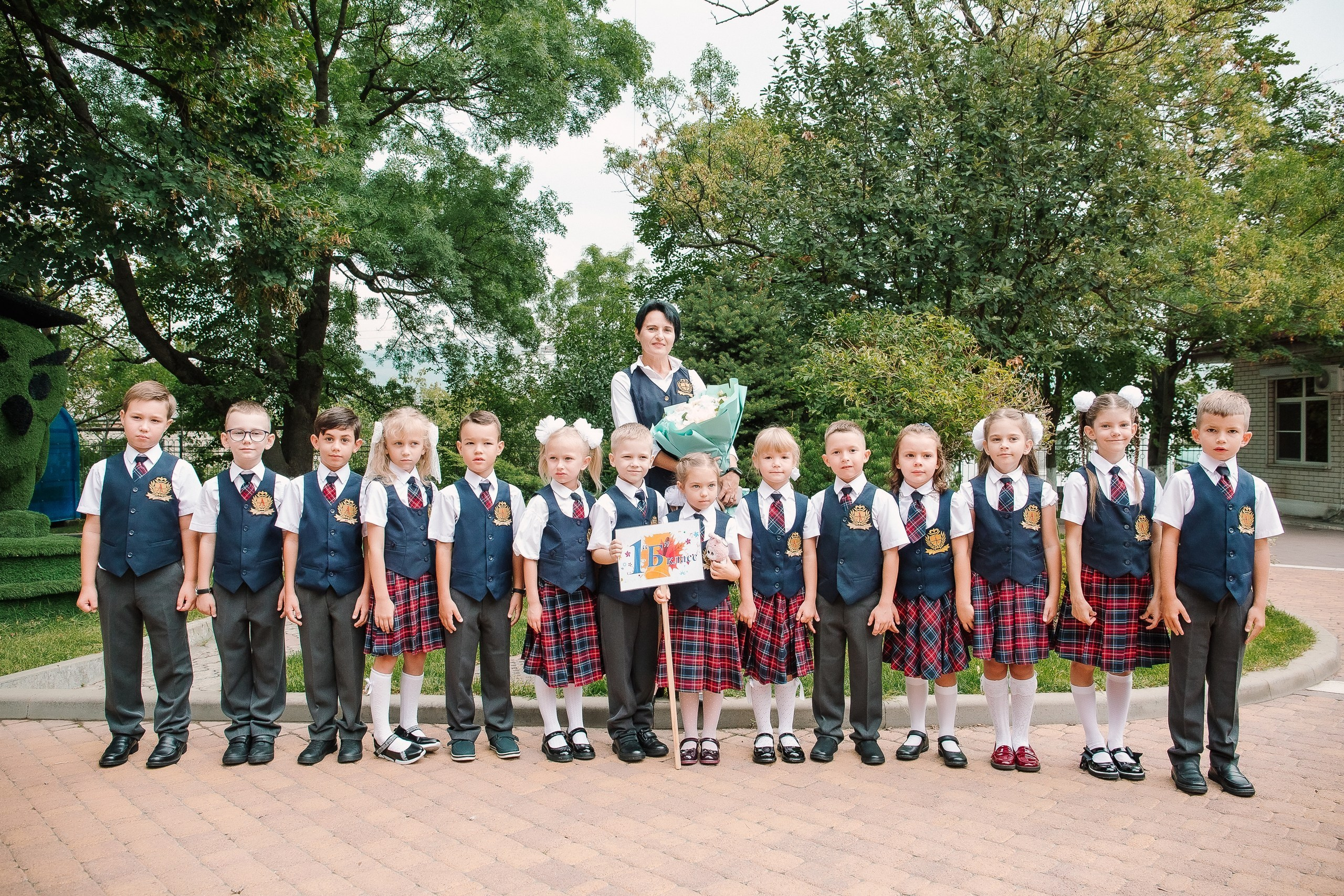 1 класс школа «Личность». Выпускные альбомы Натальи Бутко: Новороссийск, Анапа, Геленджик