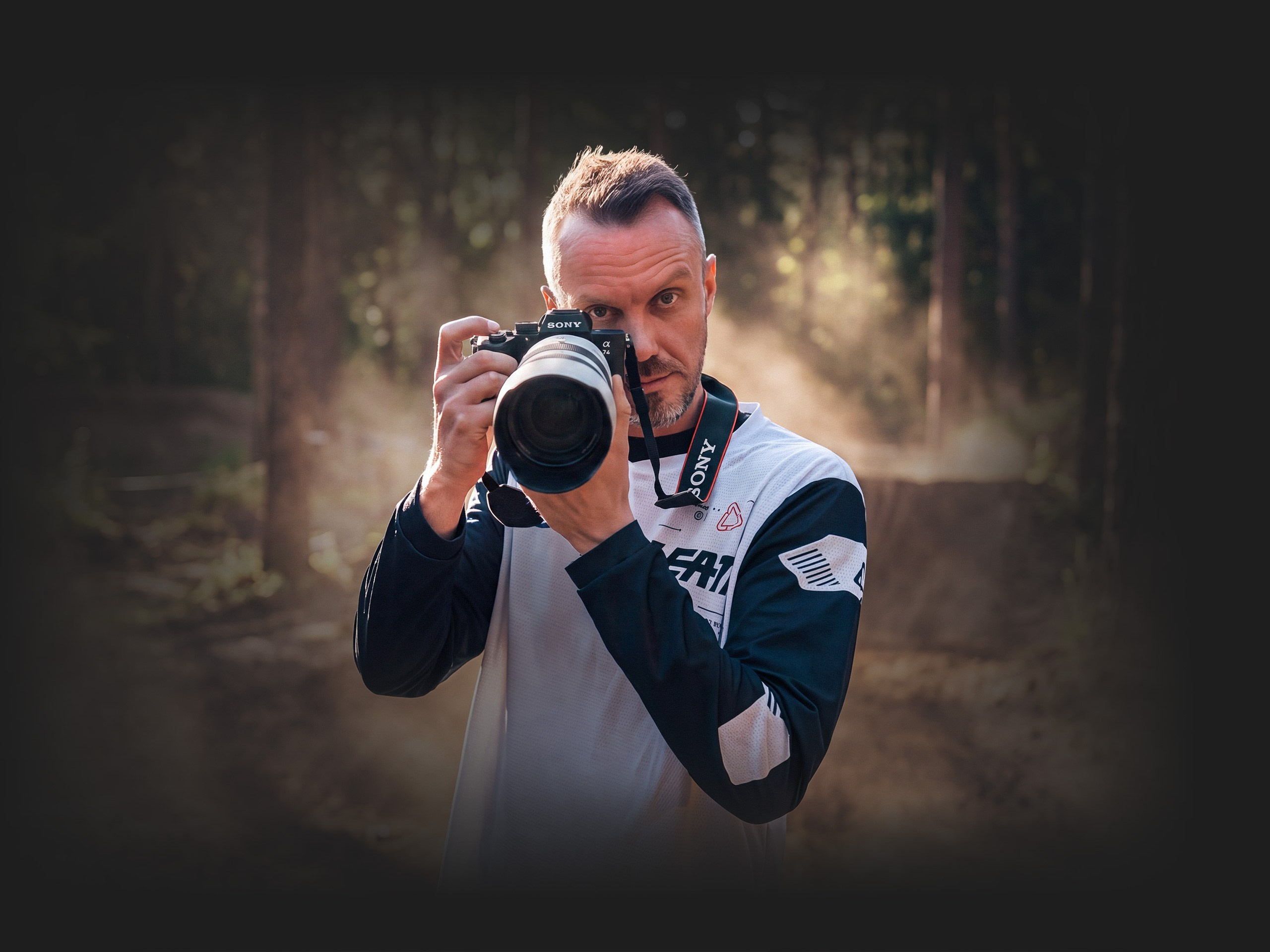 Графический Дизайнер / Фотограф Илья Левченко