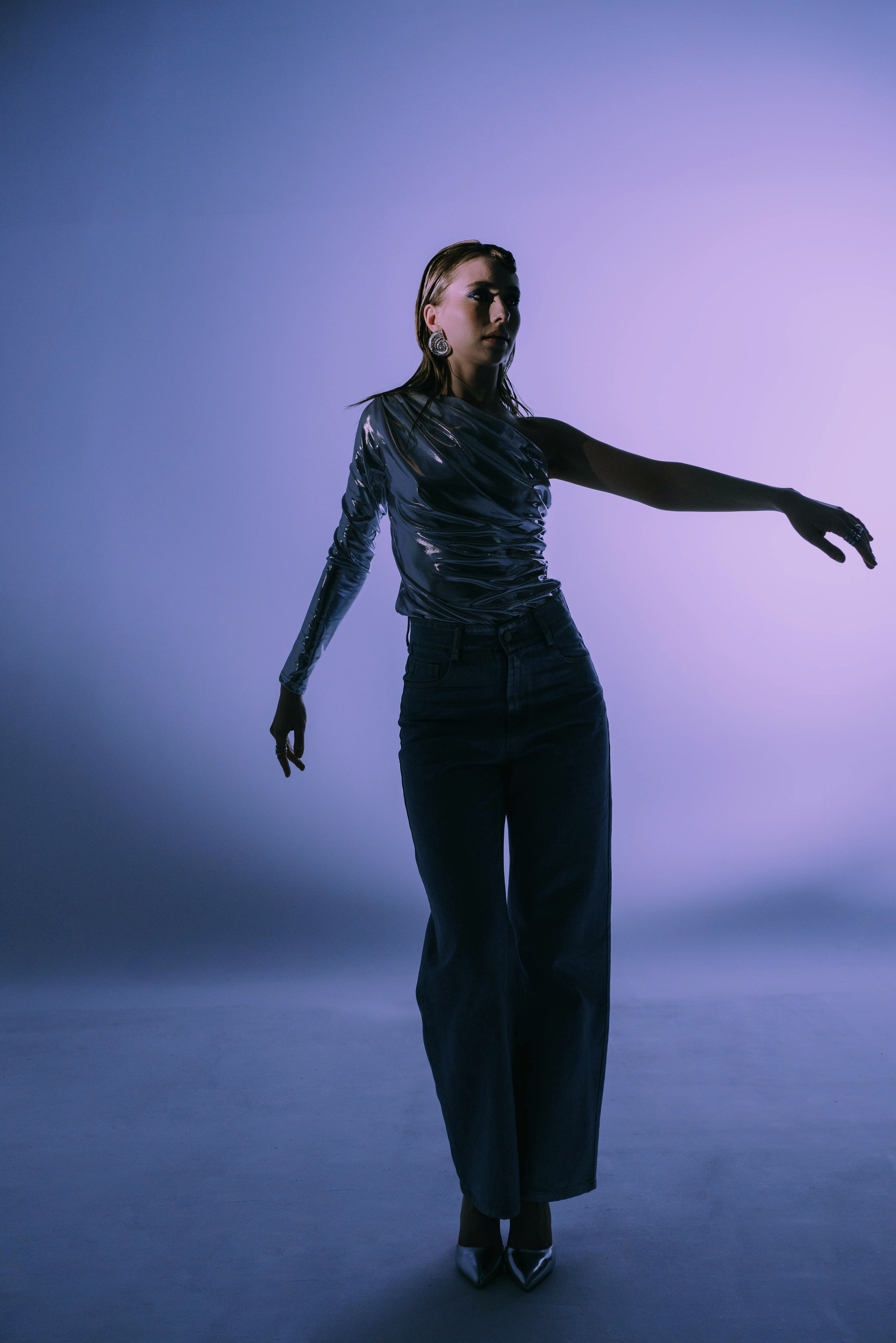 Студийный фотограф в Санкт-Петербурге, фотосессии с дополнительным освещением, фотостудии СПб, модельное агентство ARLETTE, фотостудия grace