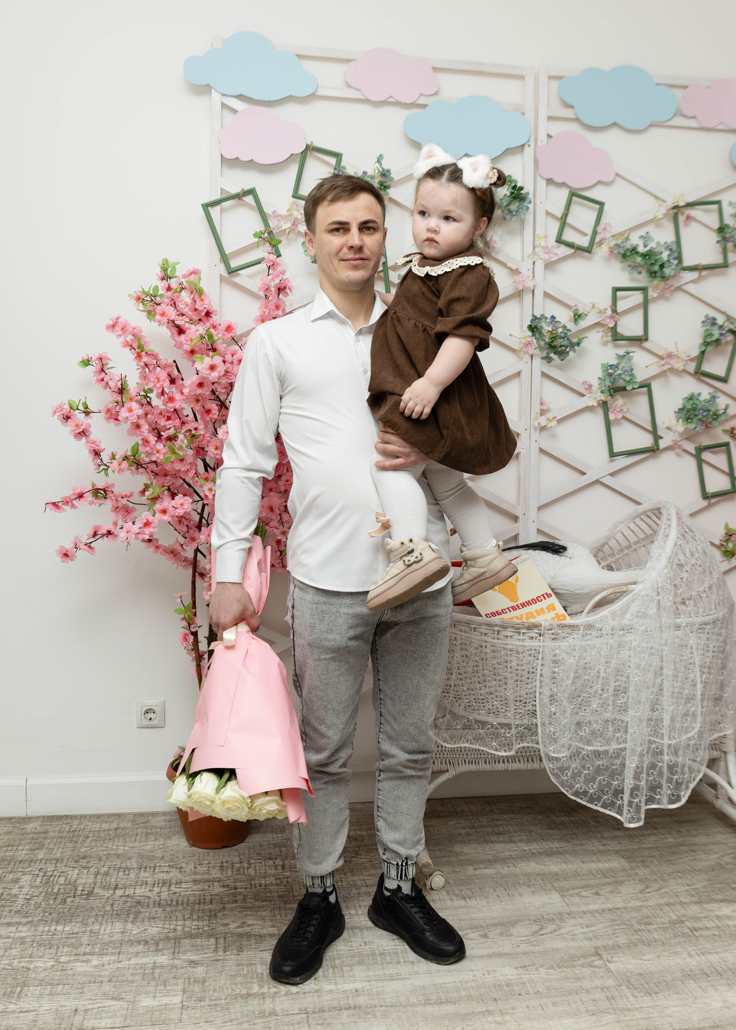 Выписка Алины и Евы из перинатального центра № 2. Семейный фотограф Софи Симакова в Волгограде и Волжском