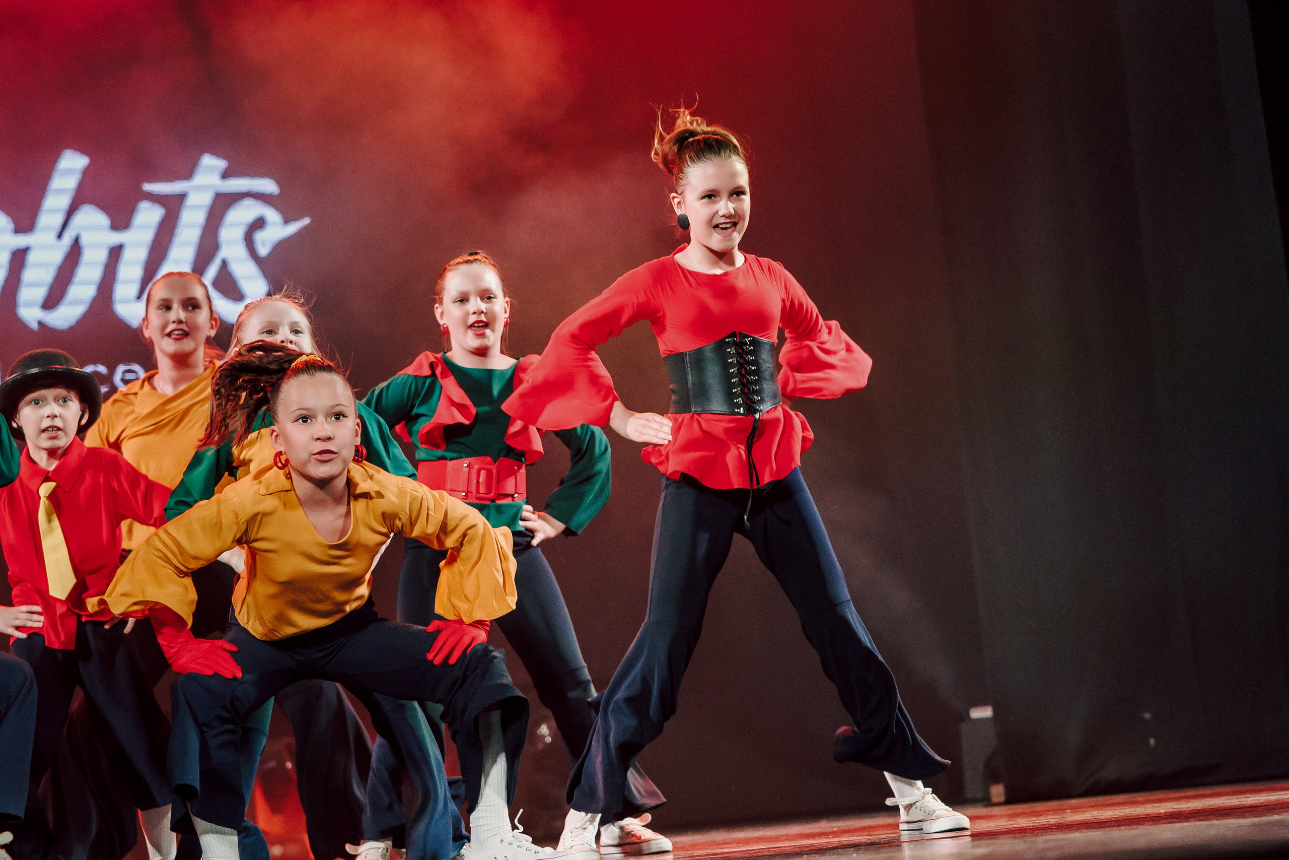 Отчётный концерт танцевальной школы «Red Rabbits» 2025. Лёшка Варзегов — фотограф