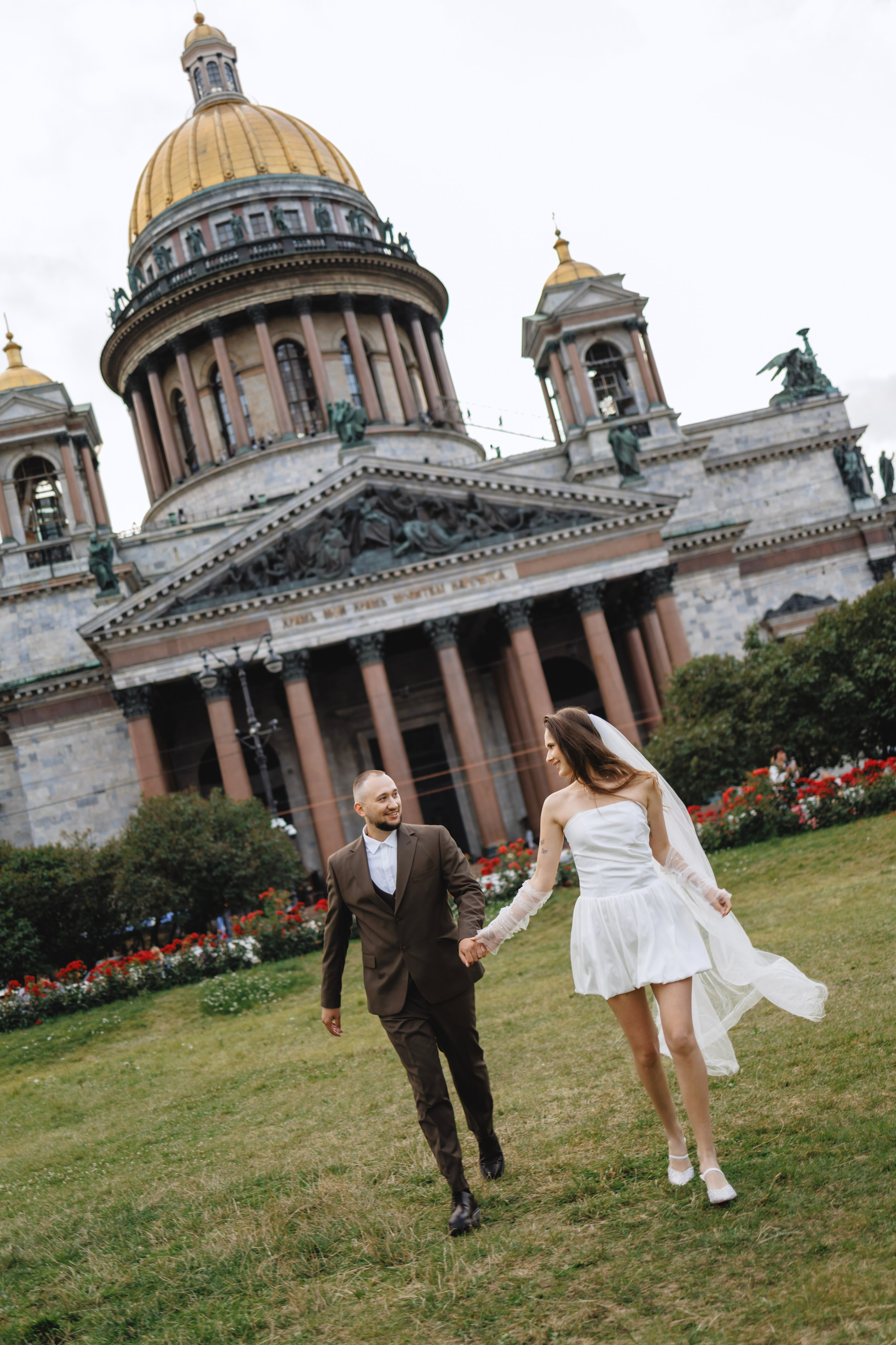Руслан и Виолетта — Исаакий, Зимняя канавка. Боженова Елена фотограф Санкт-Петербург