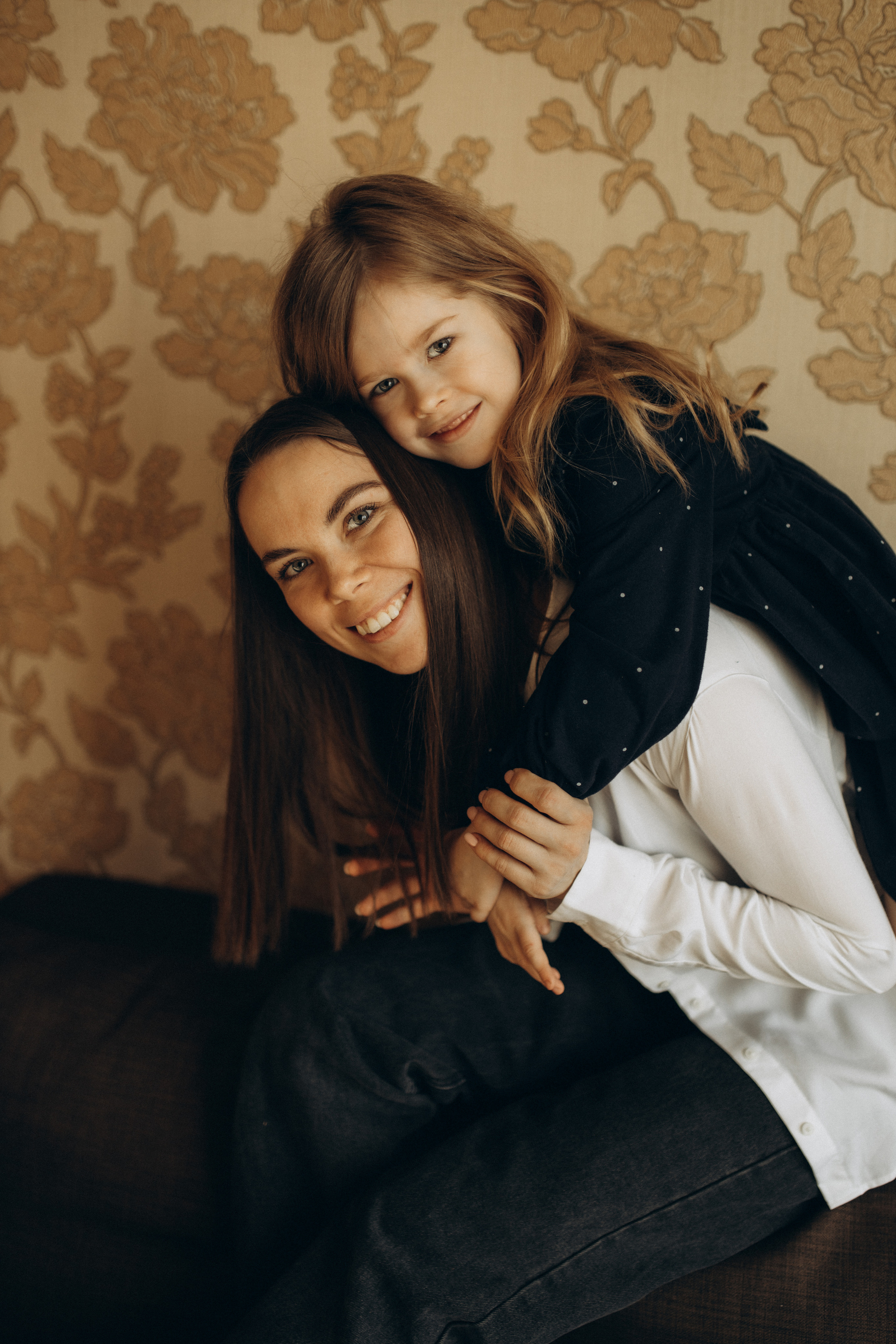 Вика и Мира. Семейный фотограф Оля Гладченко