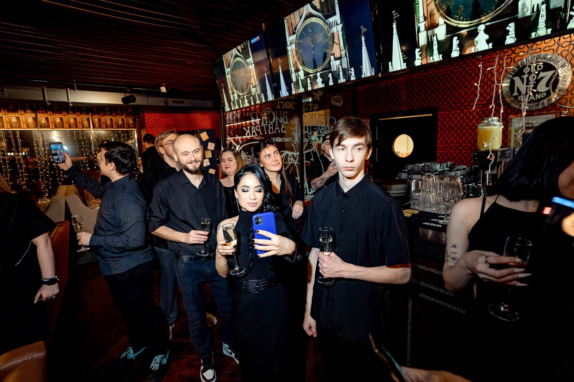 Новый год 2024 в Peoples. Сергей Кошкин. Репортажная и ивент-фотография в Сургуте