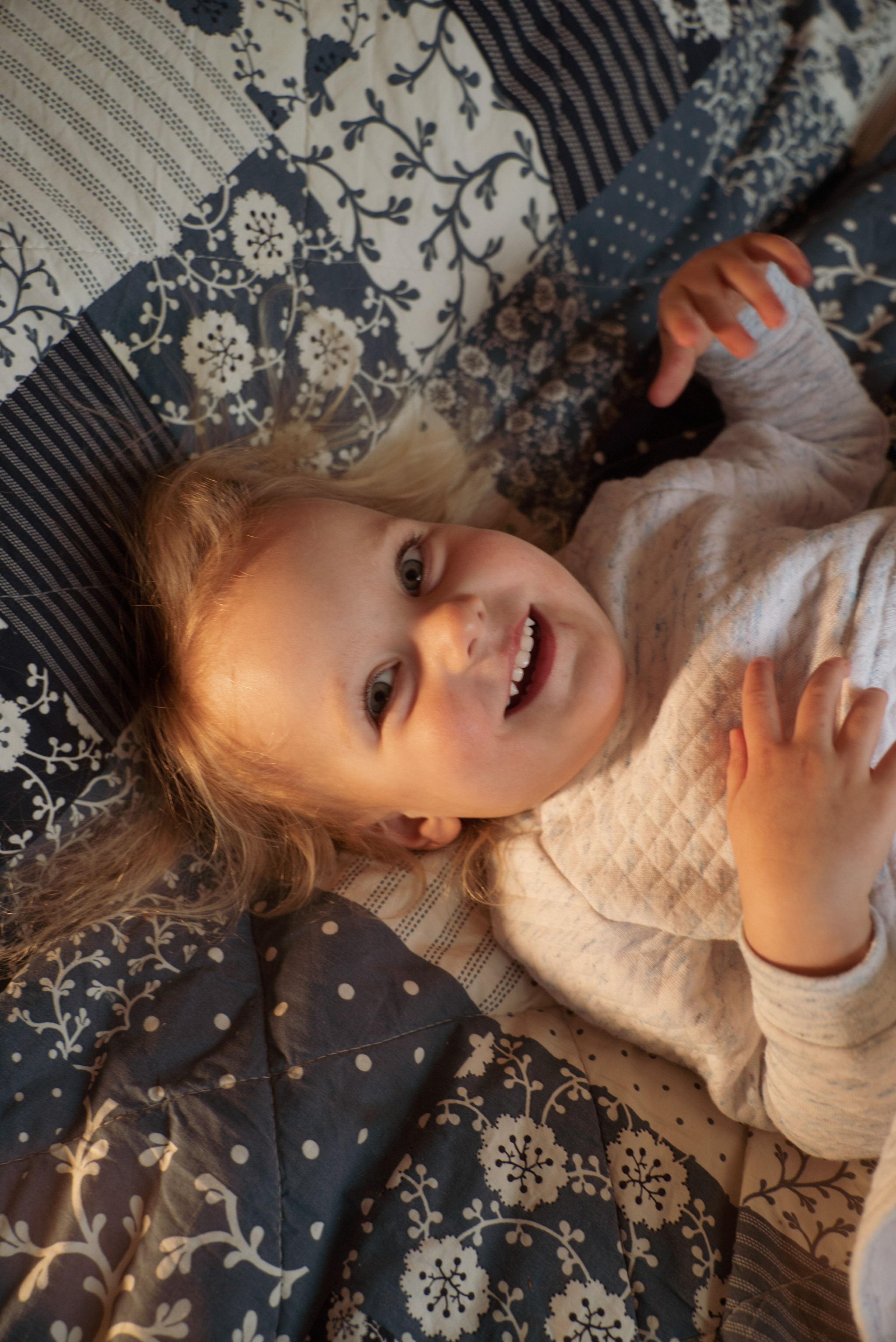 Домашняя фотосессия с двумя детьми. Видеограф Осинина Татьяна — видеосъемка в Москве