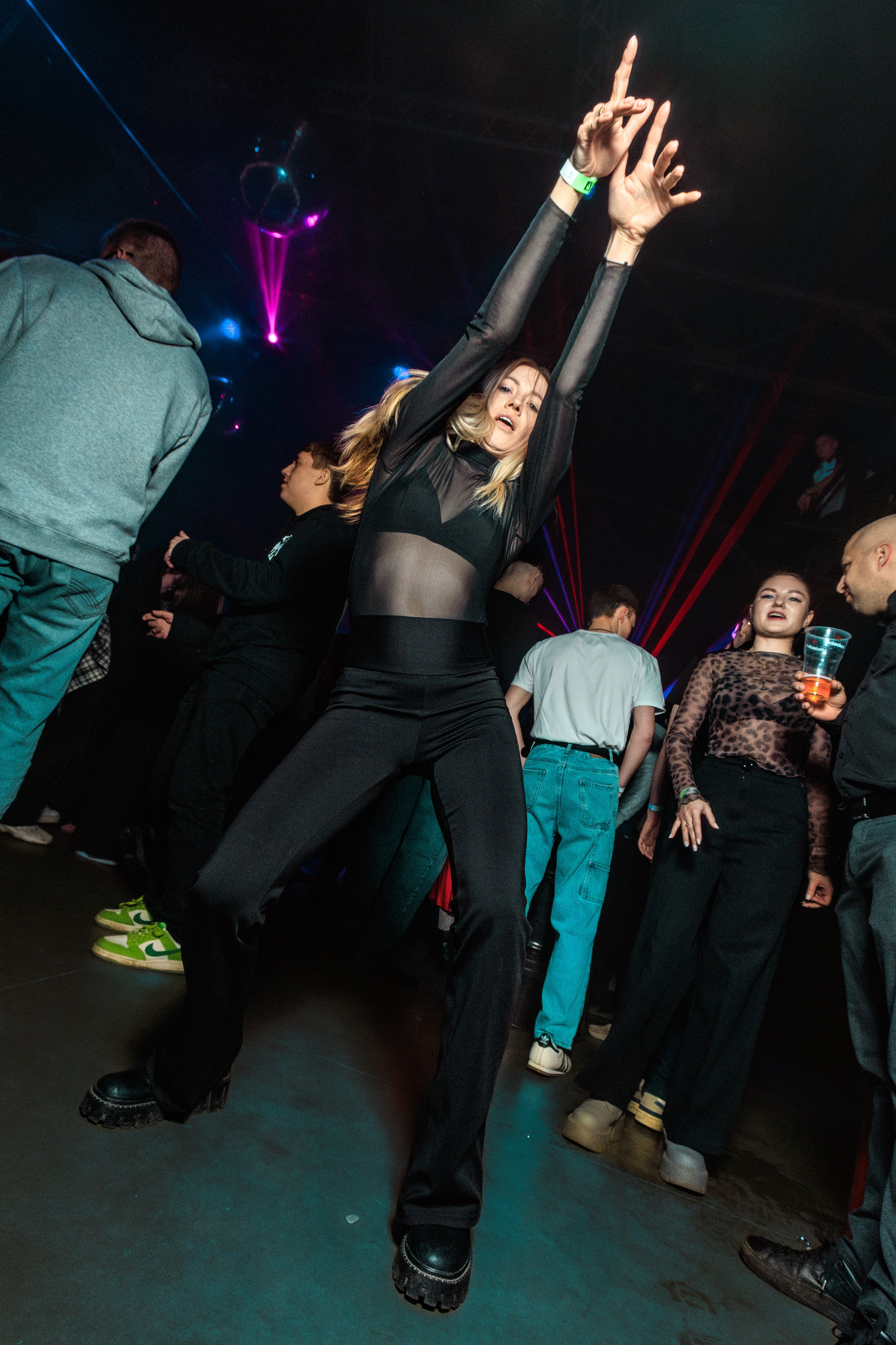 18.01.25 Tinder party. Репортажный фотограф Екатеринбург | Яркий, качественный репортаж | Концерты, клубы, репортаж, праздники, корпоративы