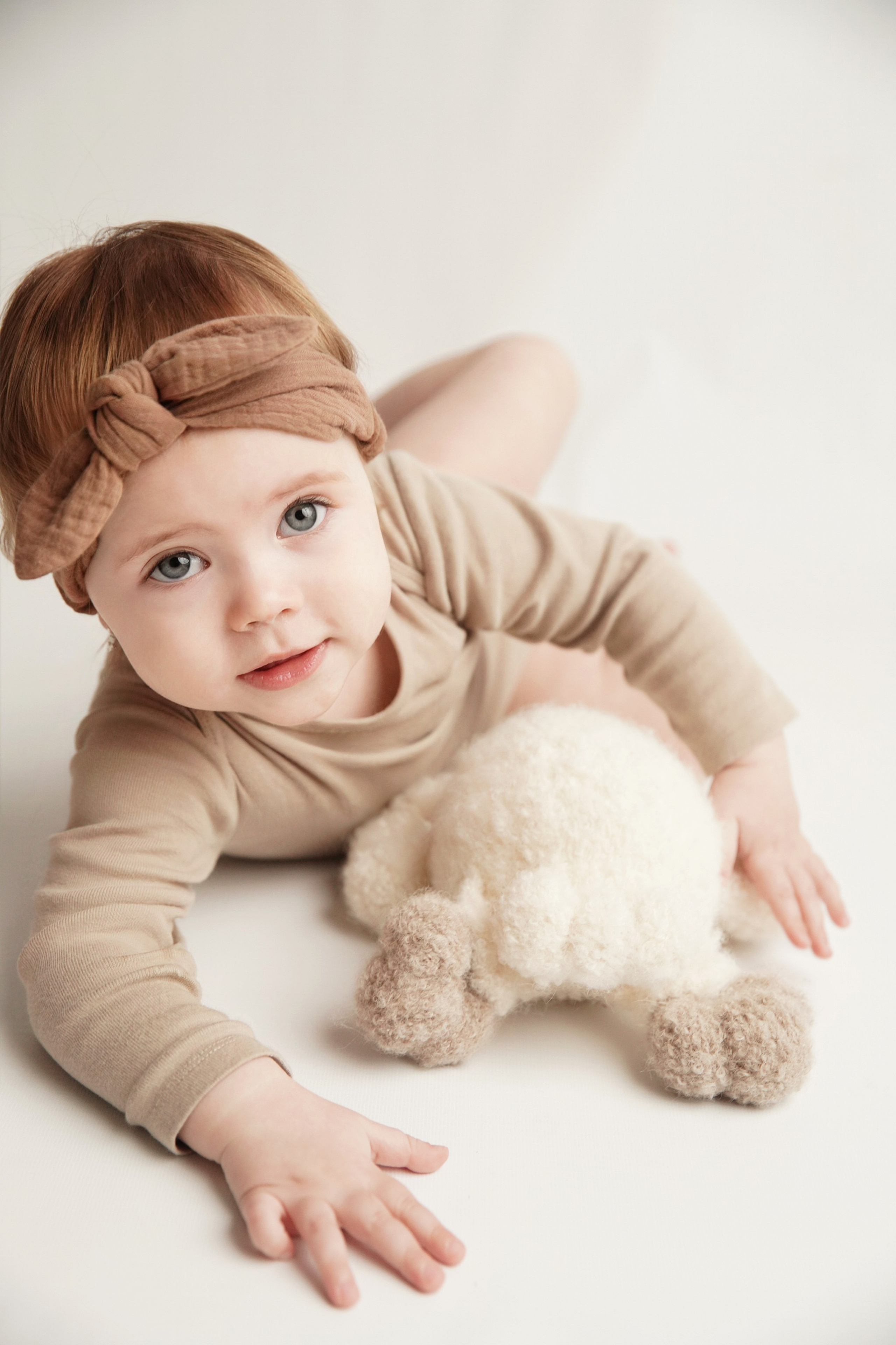 Минимализм. Фотограф новорожденных. Семейный и детский фотограф в городе Сургуте