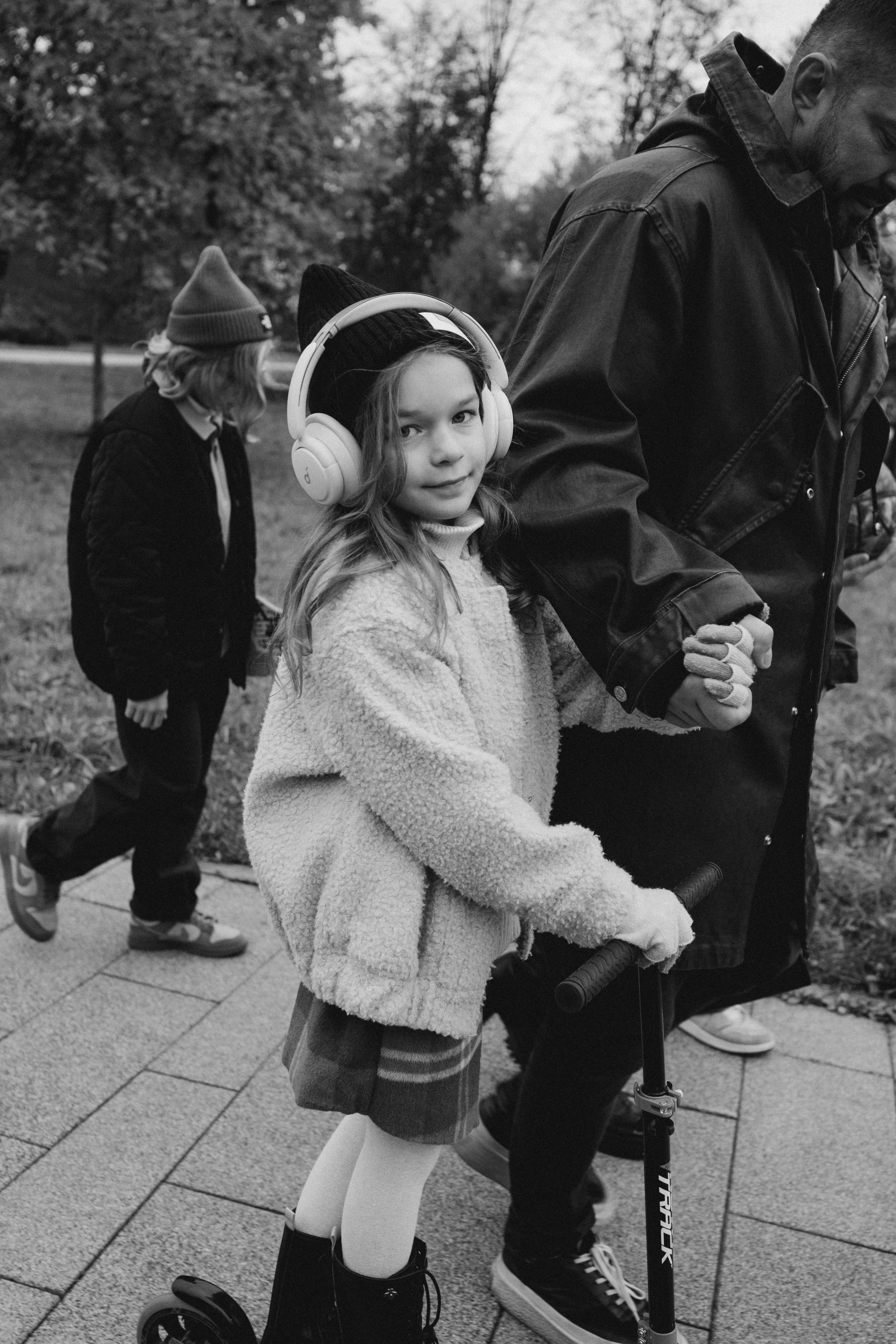 Даша с семьей (прогулка в парке). Фотограф Москва / Зеленоград — Наталья Петухова