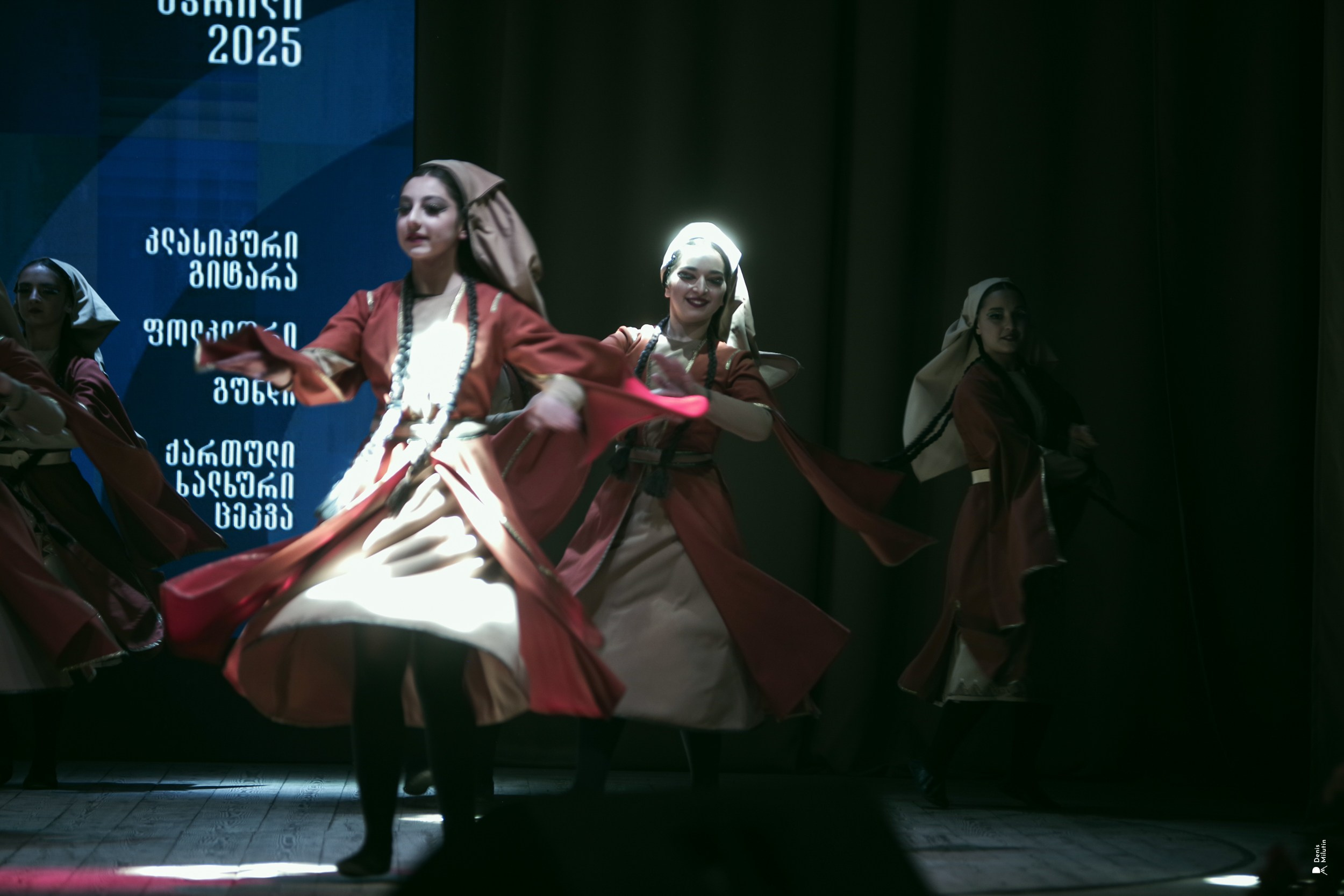 Танцы в Хоби. Портретный фотограф Денис Милютин