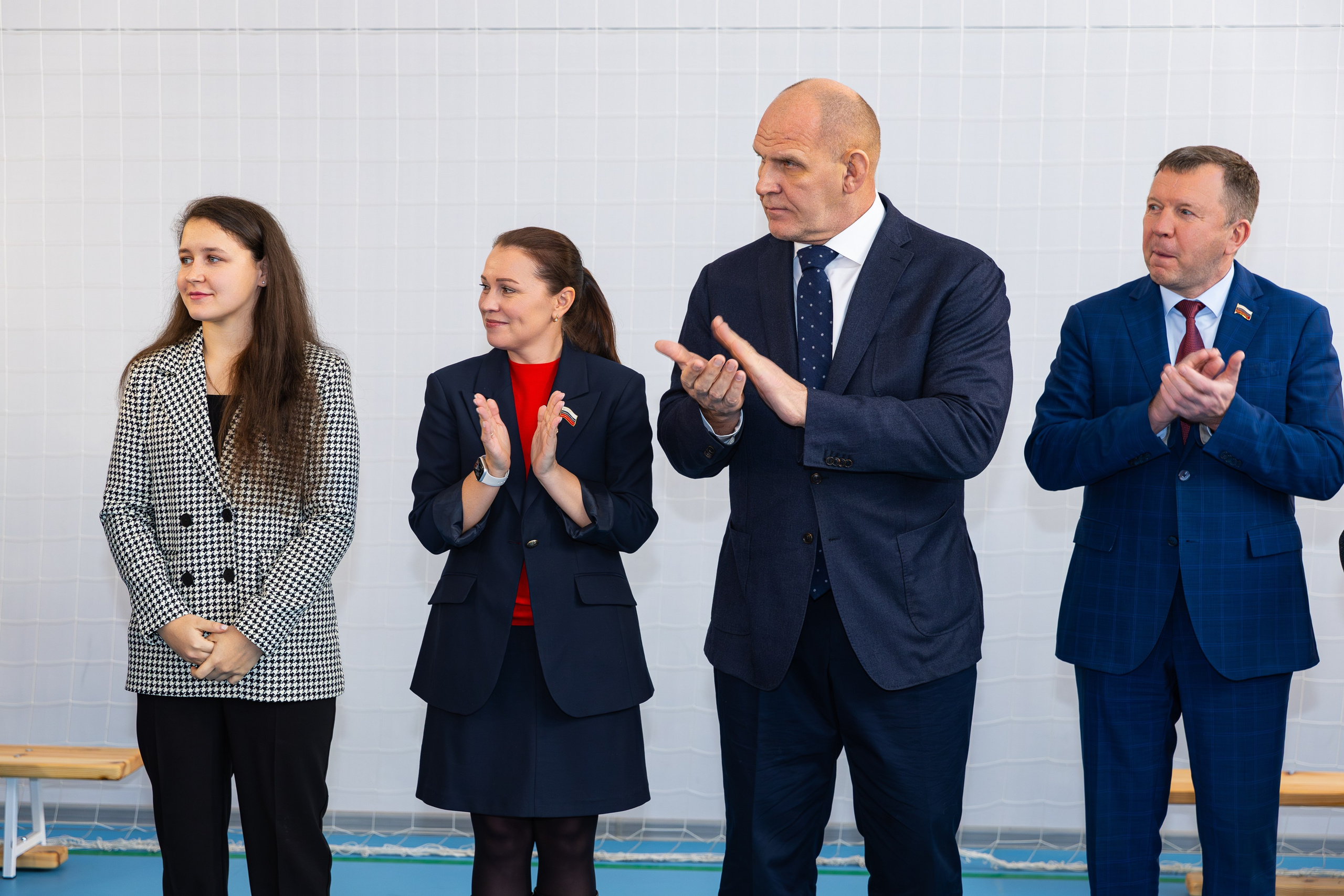 Открытия спортивного зала по вольной борьбе. В школе № 221. Фотограф Александр Поздняков  Новосибирск