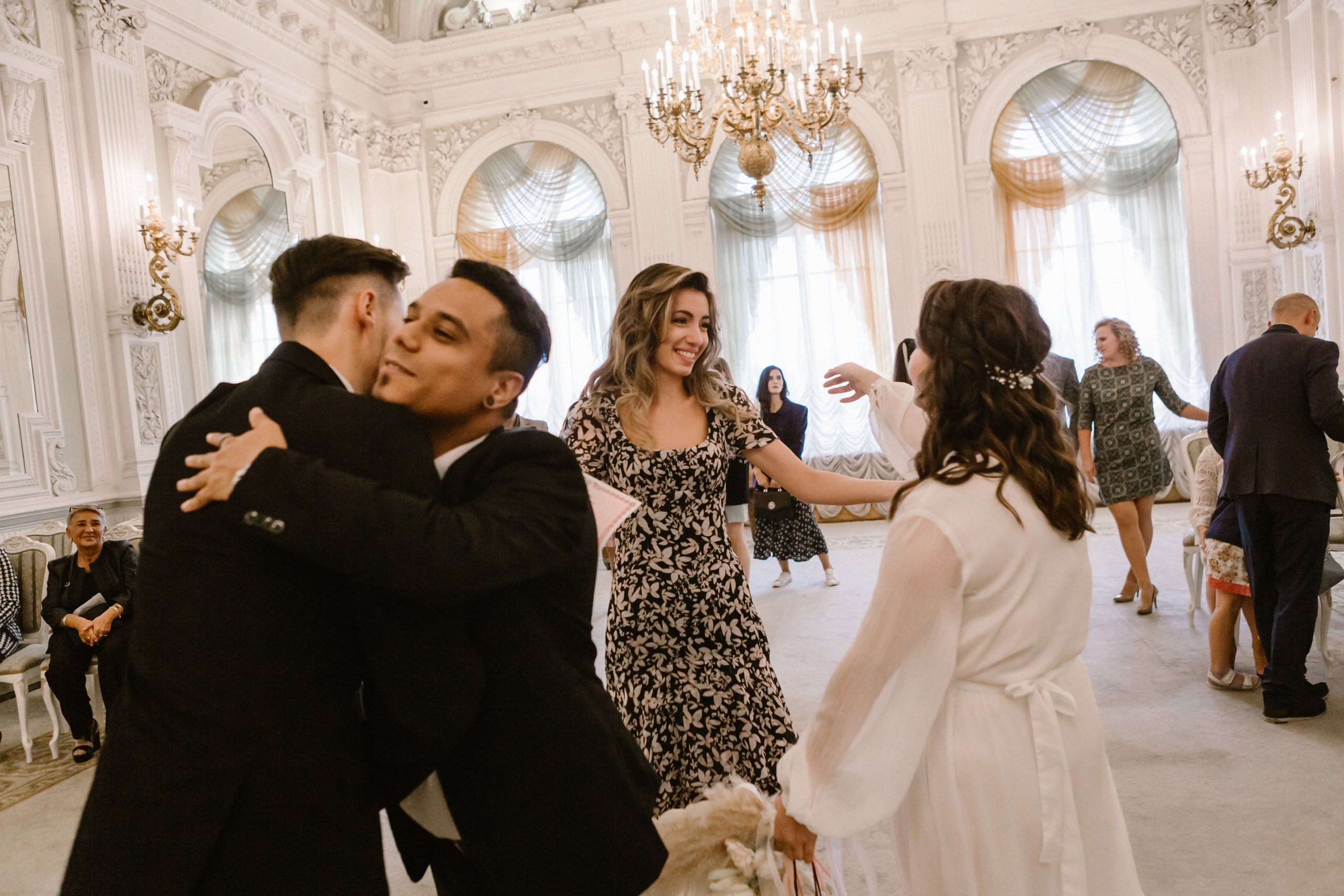 I feel this warmth. Galina and Nikita Bykovets, a wedding photographer and videographer duo in Germany