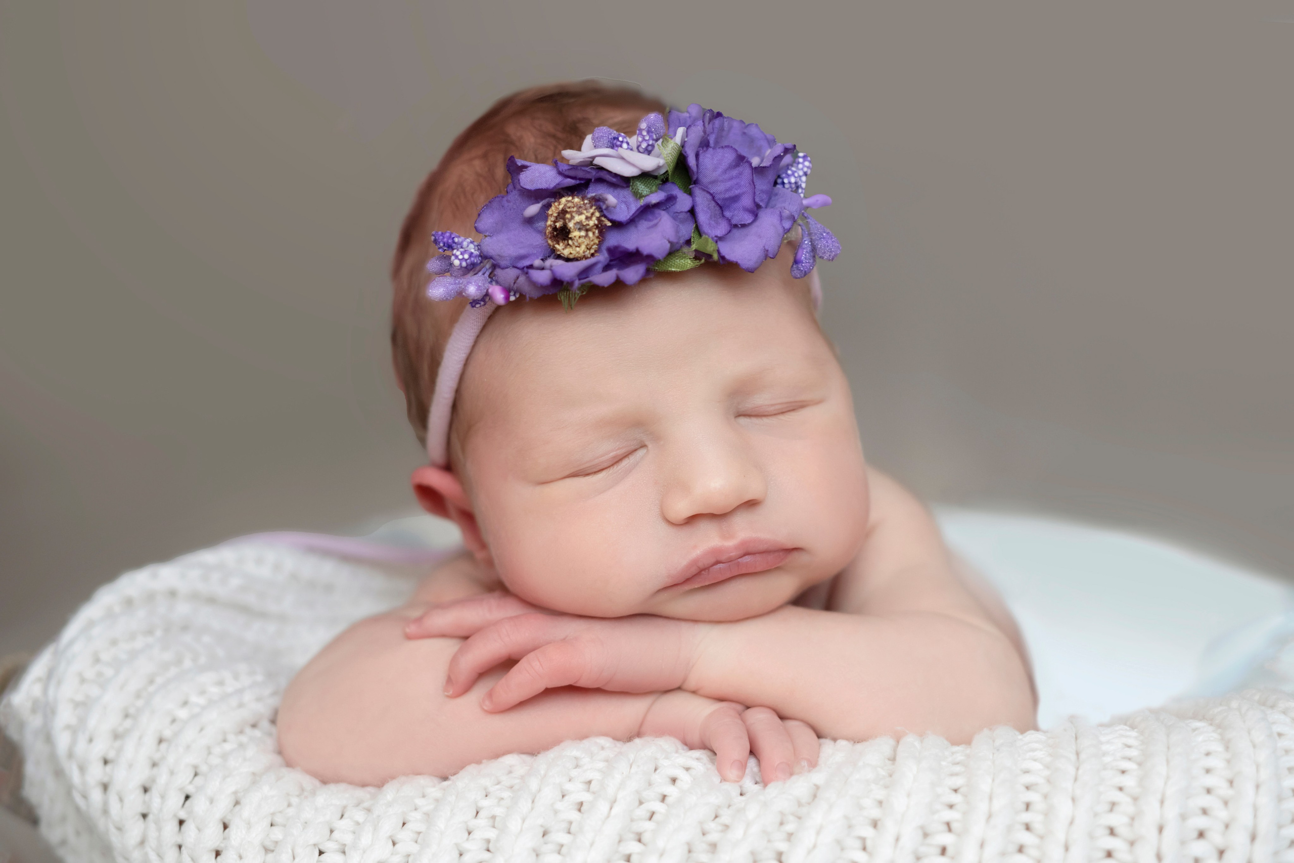 Агата. Съемка новорожденных дома. Мила Посвит Фотограф новорожденных в Тобольске