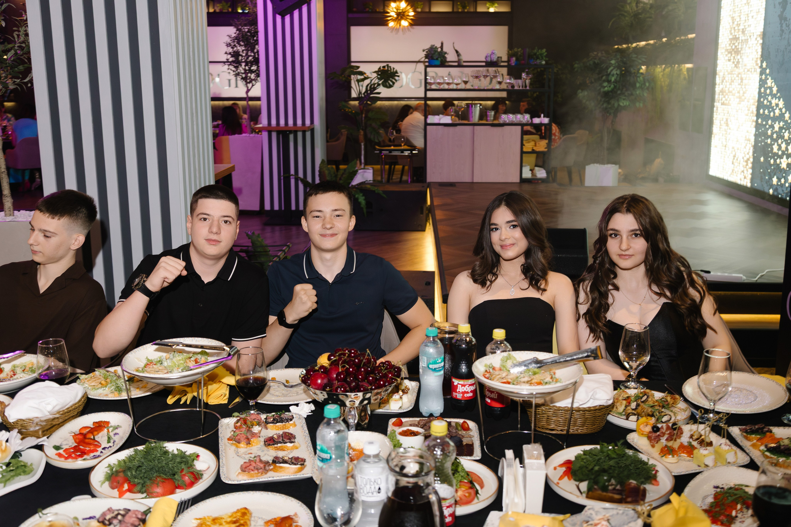 Выпускной 9В класса 2025. Артур Иликчян — Wedding & Event фотограф в Краснодаре