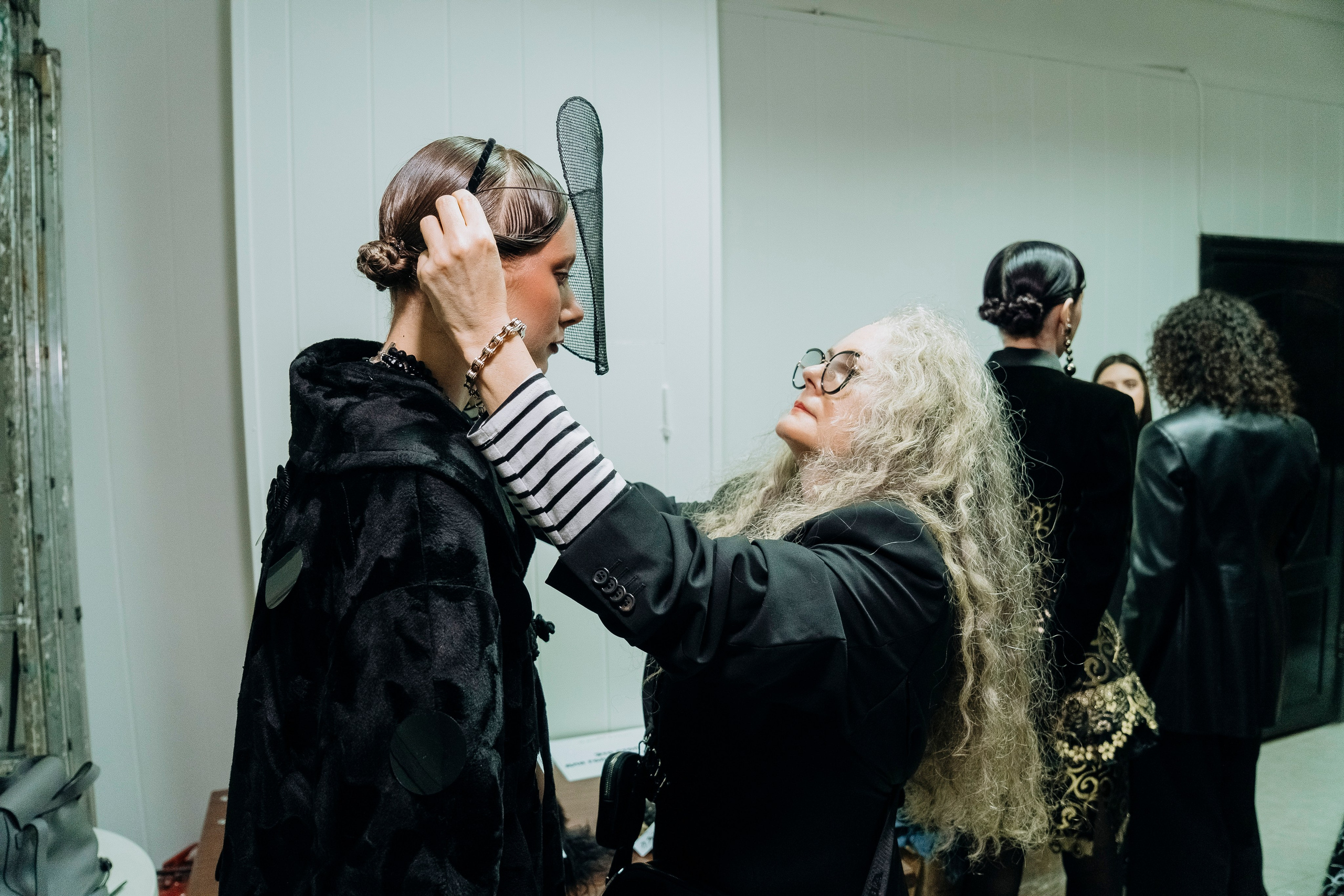 Возвращение легенды: Староновогодний показ Вячеслава Зайцева Больше: https://sinonim.org/improve#res. Профессиональный портретный фотограф в Москве Владимир Глаголев