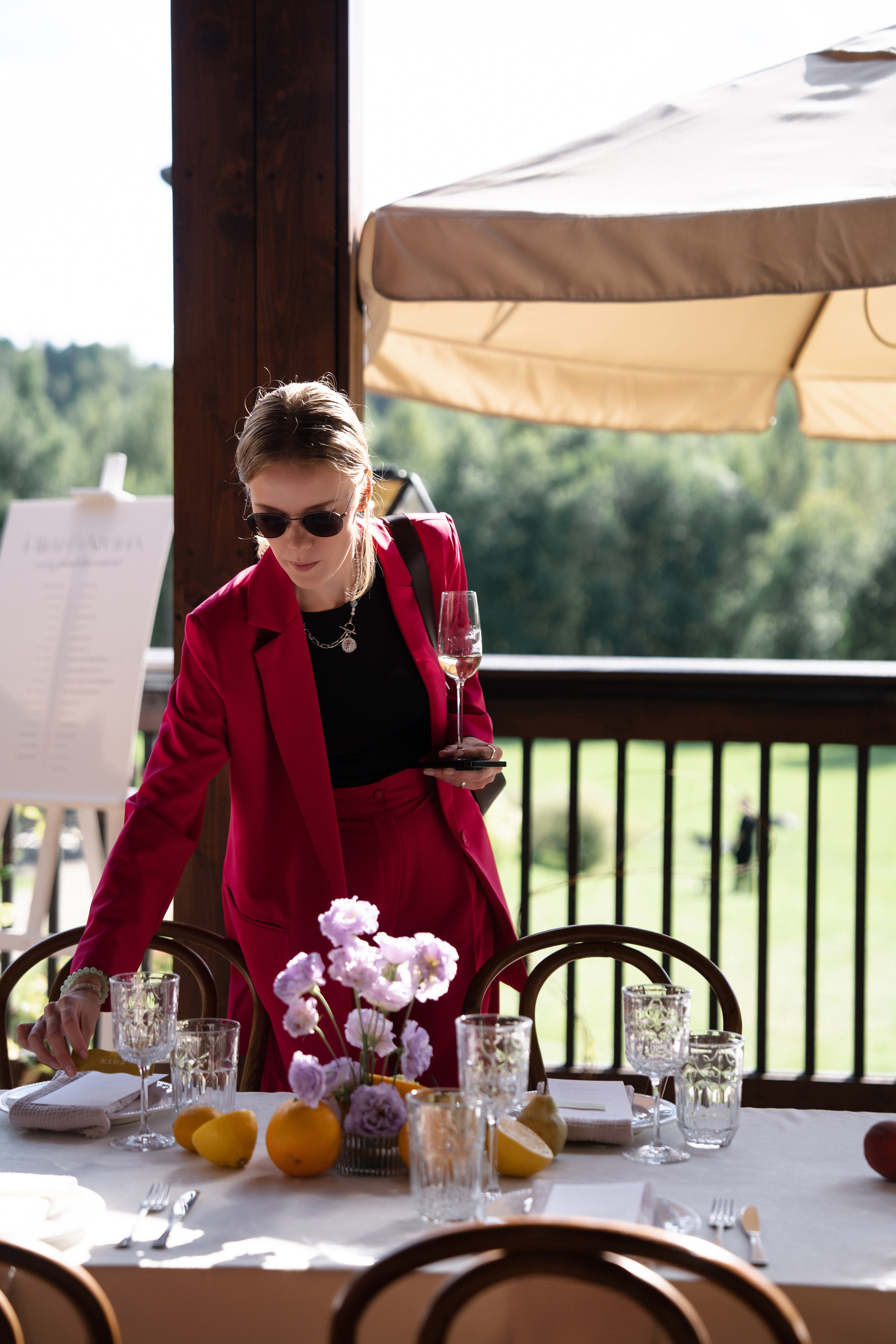 Арина & Иван. Камерная свадьба на природе в стиле в расслабленном стиле. Свадебный фотограф организатор в Санкт-Петербурге Ассоль Опарина