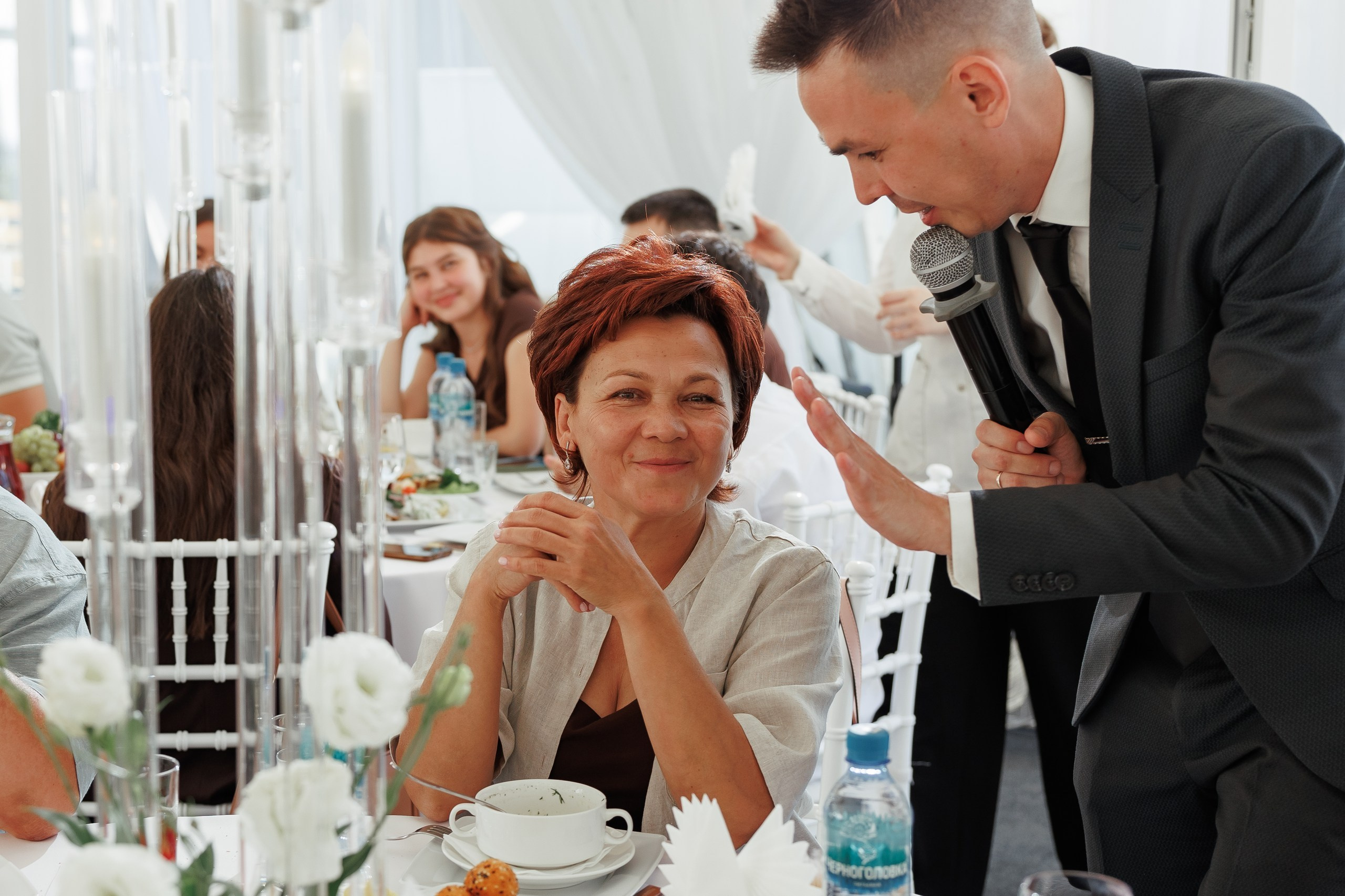 Контакты. Ведущий мероприятий Артем Банников