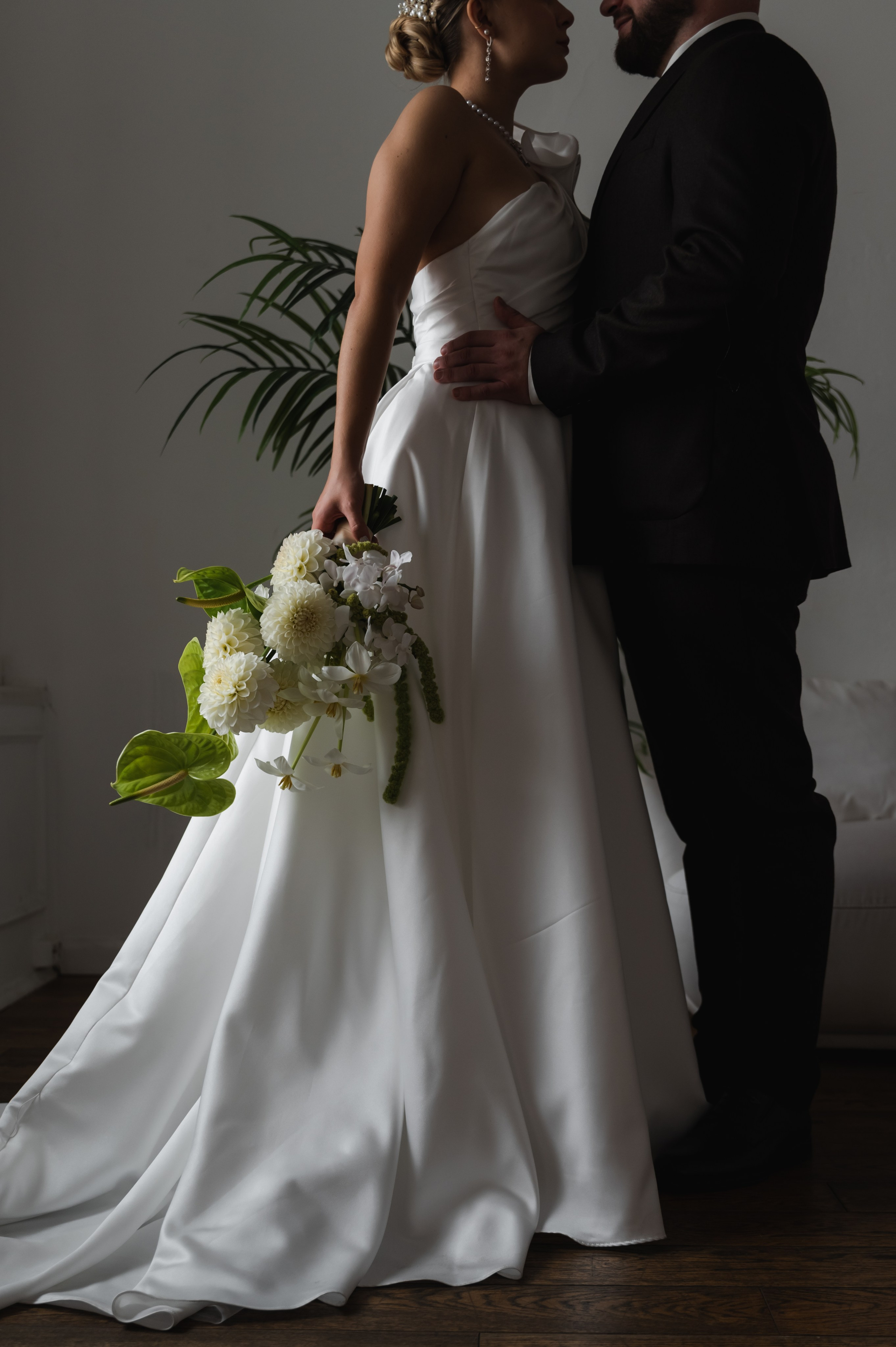 Свадебная фотосессия в фотостудии с видом на Петербург. Портретный и репортажный фотограф в Санкт-Петербурге | Валерия Кайряк