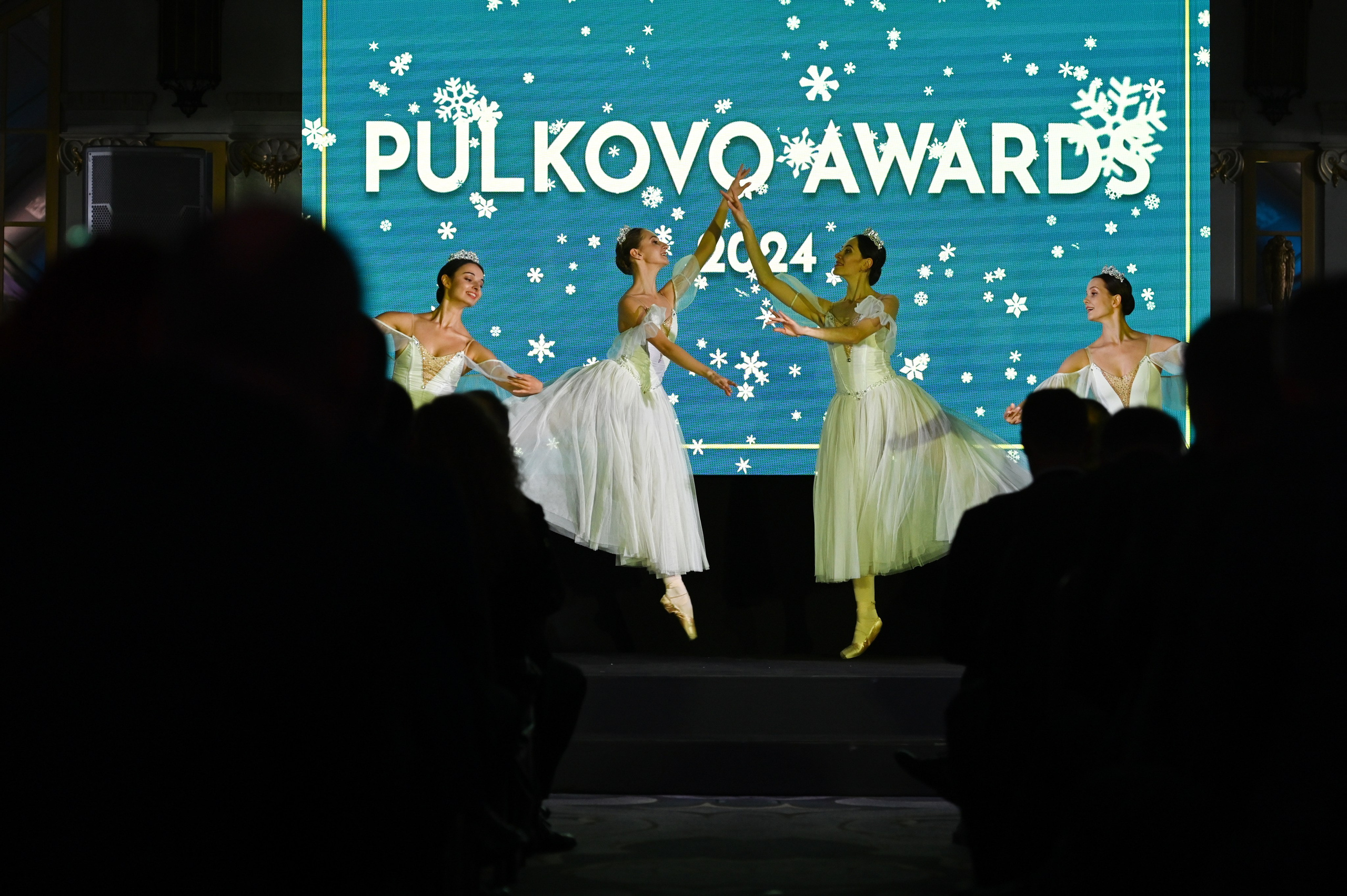 Светский репортаж и культура. Профессиональный фотограф в Санкт-Петербурге Сергей Вдовин