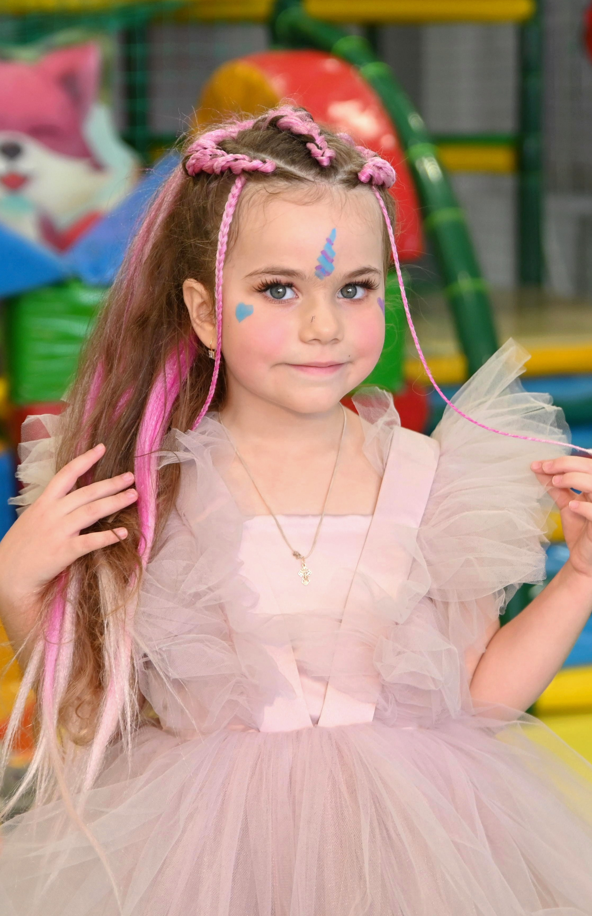 Игротека «Море Позитива». Я Ольга Казанцева, фотографирую снимаю ваши киноистории и печатаю фото и цифровые портреты на холсте