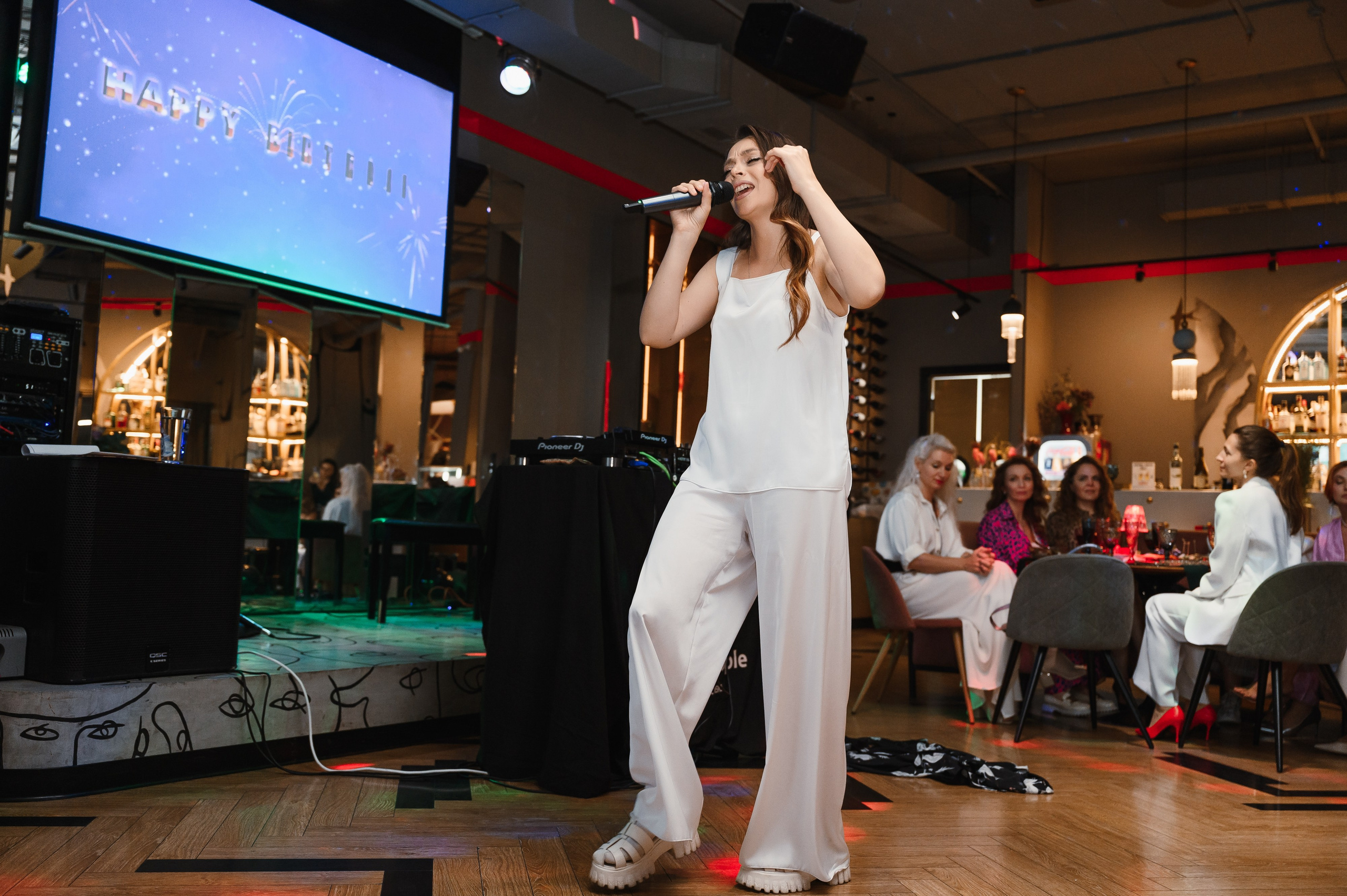 День рождения в формате выступления. Wedding and family photographer USA