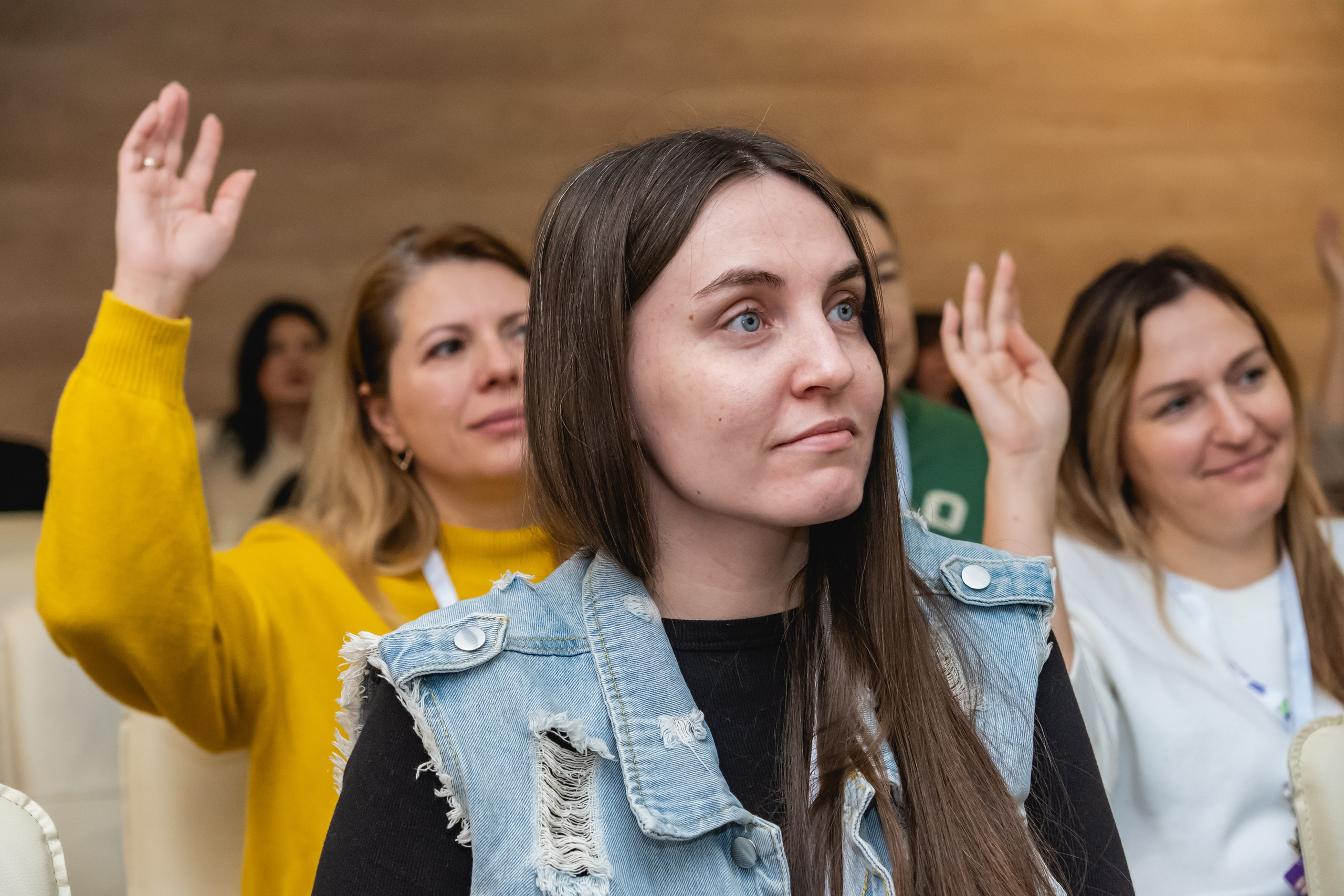 Мегасреда. Занимаюсь профессиональной фотографией и живу рядом с Байкалом. Работаю в разных жанрах