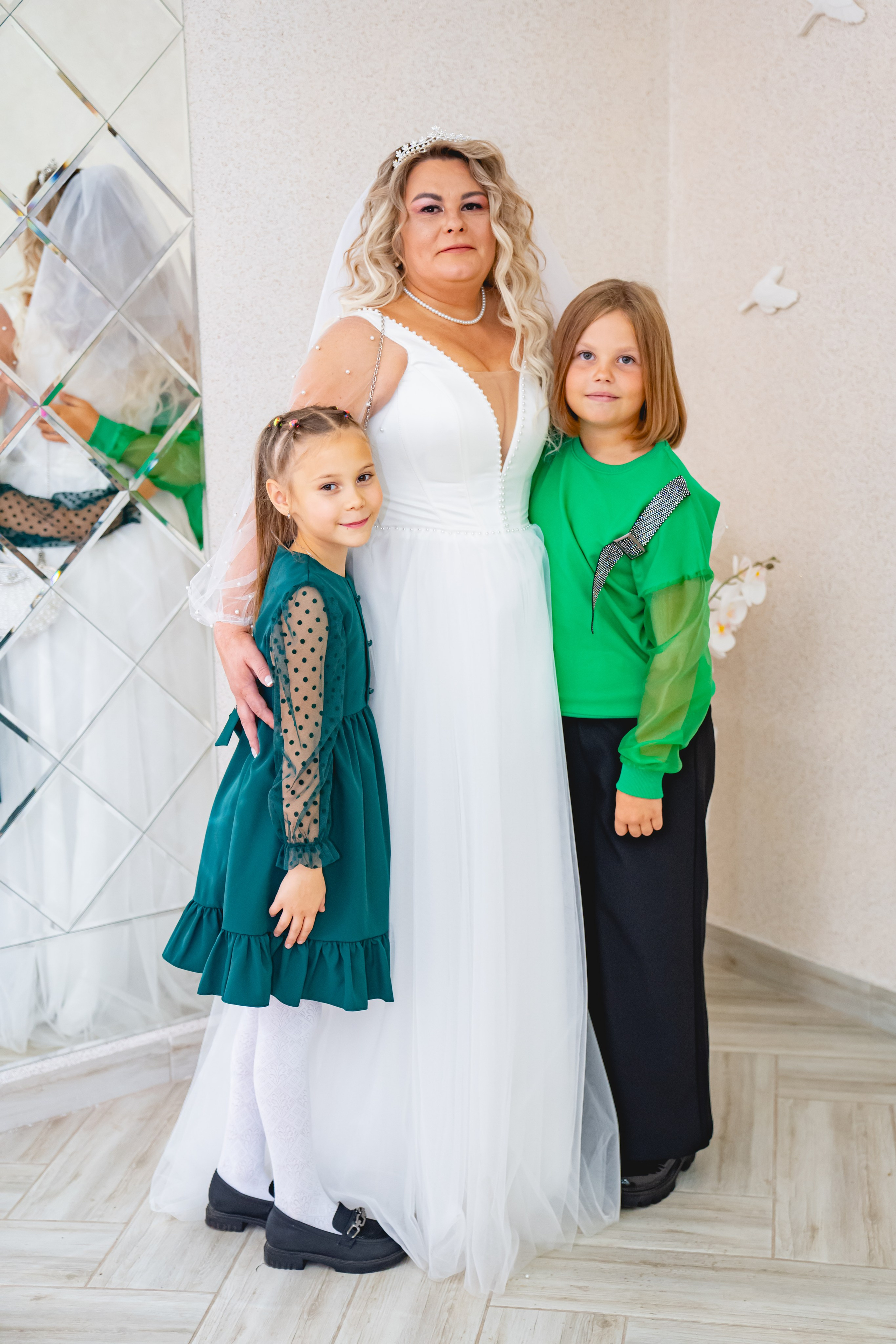 Осенняя Свадьба 2024. Занимаюсь профессиональной фотографией и живу рядом с Байкалом. Работаю в разных жанрах